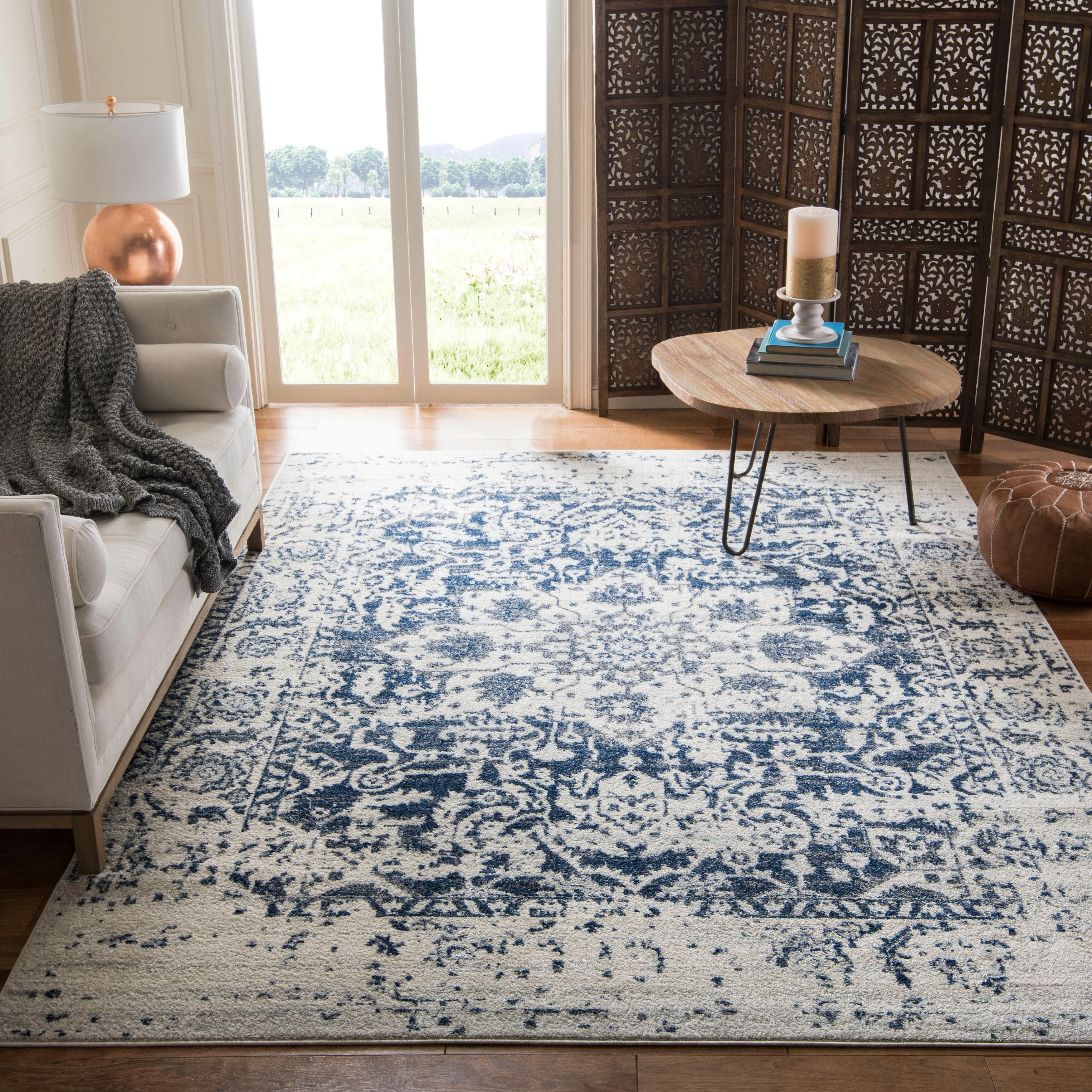 SAFAVIEH Madison Delois Medallion Rustic Farmhouse Distressed Rug