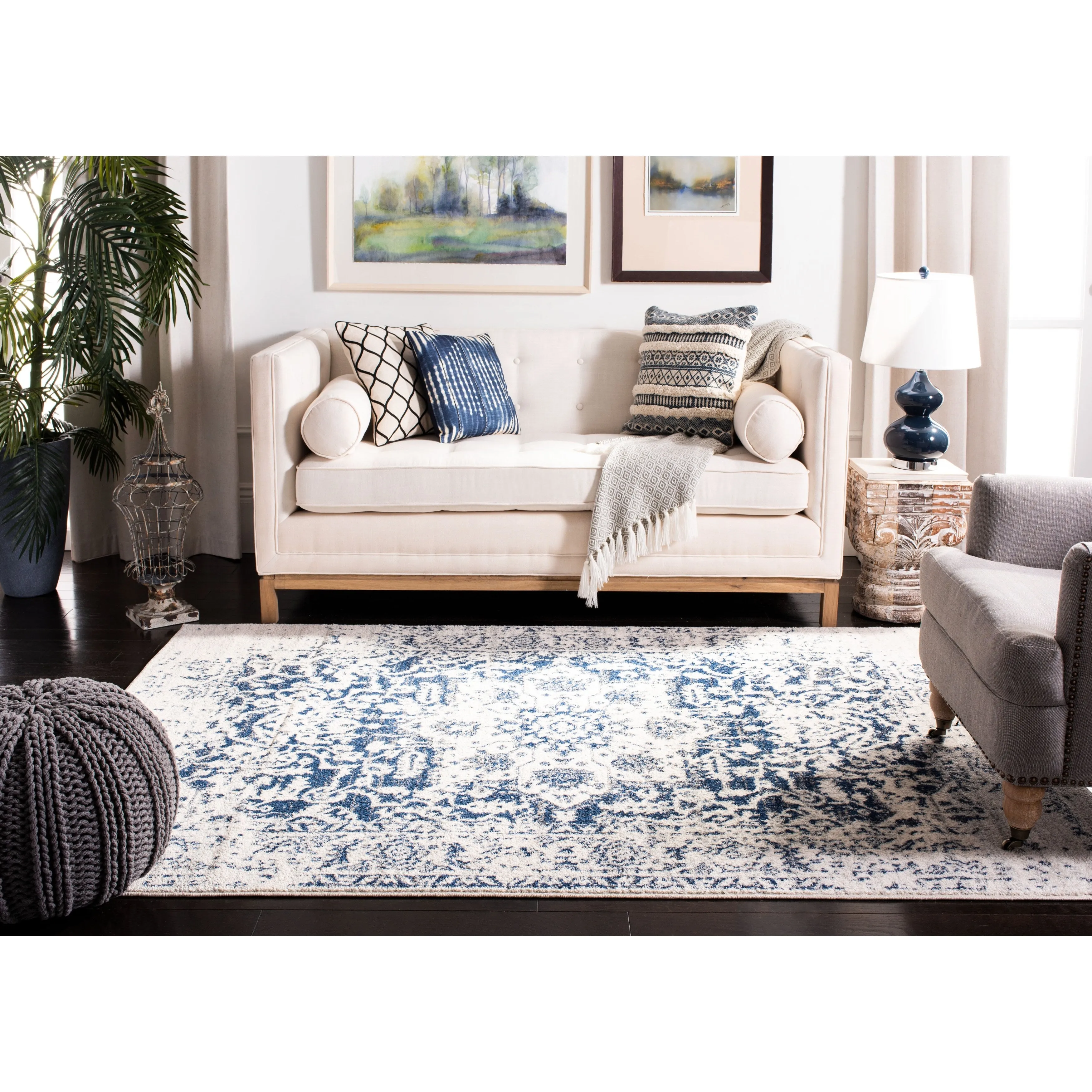 SAFAVIEH Madison Delois Medallion Rustic Farmhouse Distressed Rug
