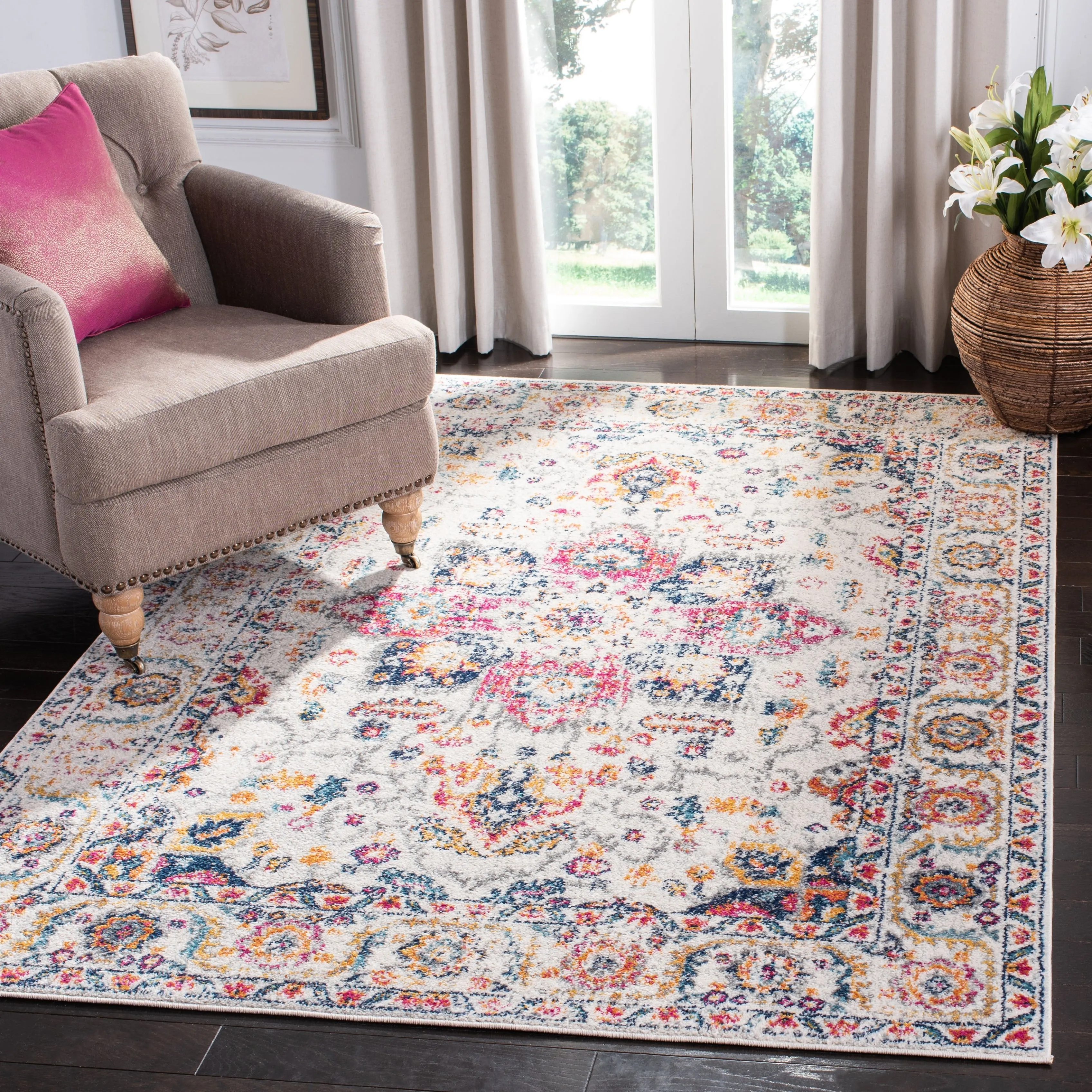 SAFAVIEH Madison Delois Medallion Rustic Farmhouse Distressed Rug