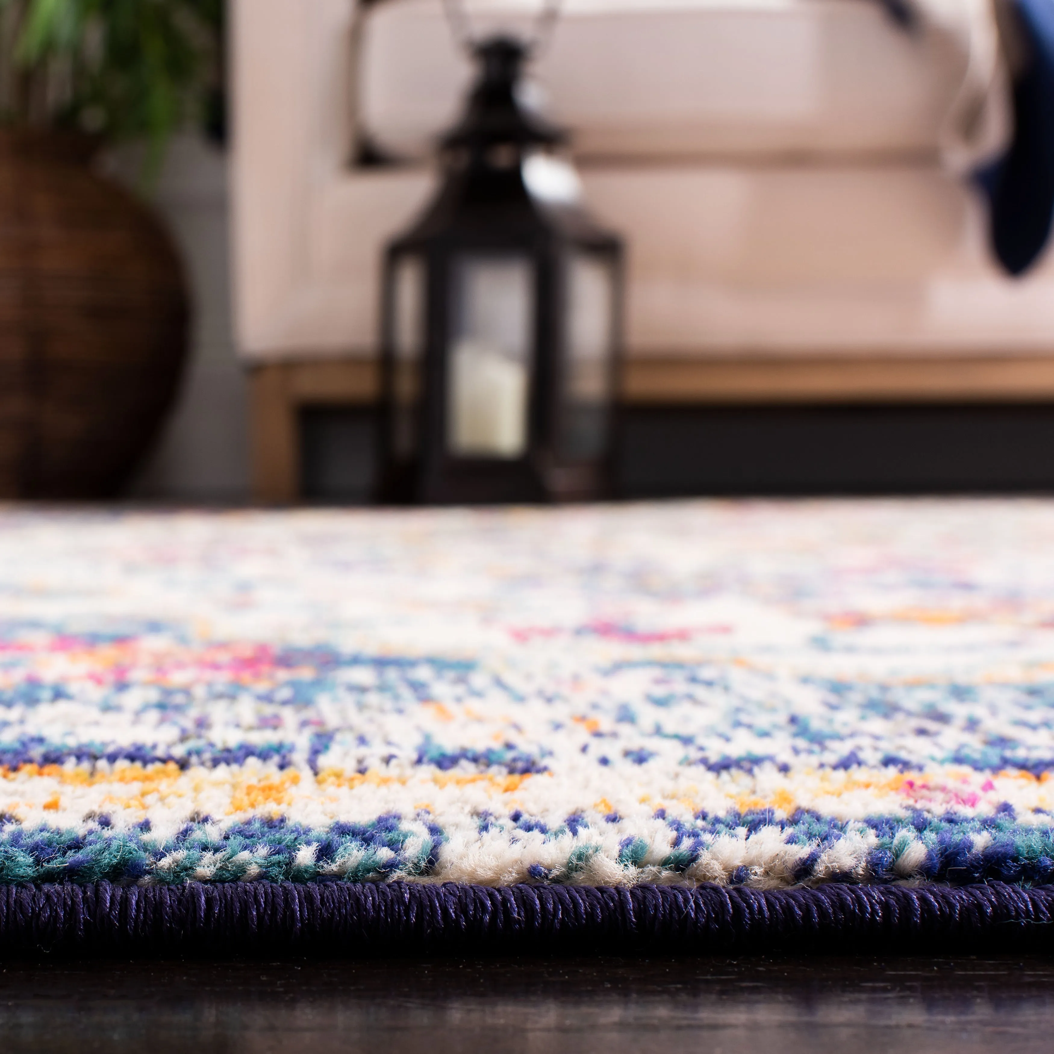 SAFAVIEH Madison Libusa Boho Medallion Distressed Rug