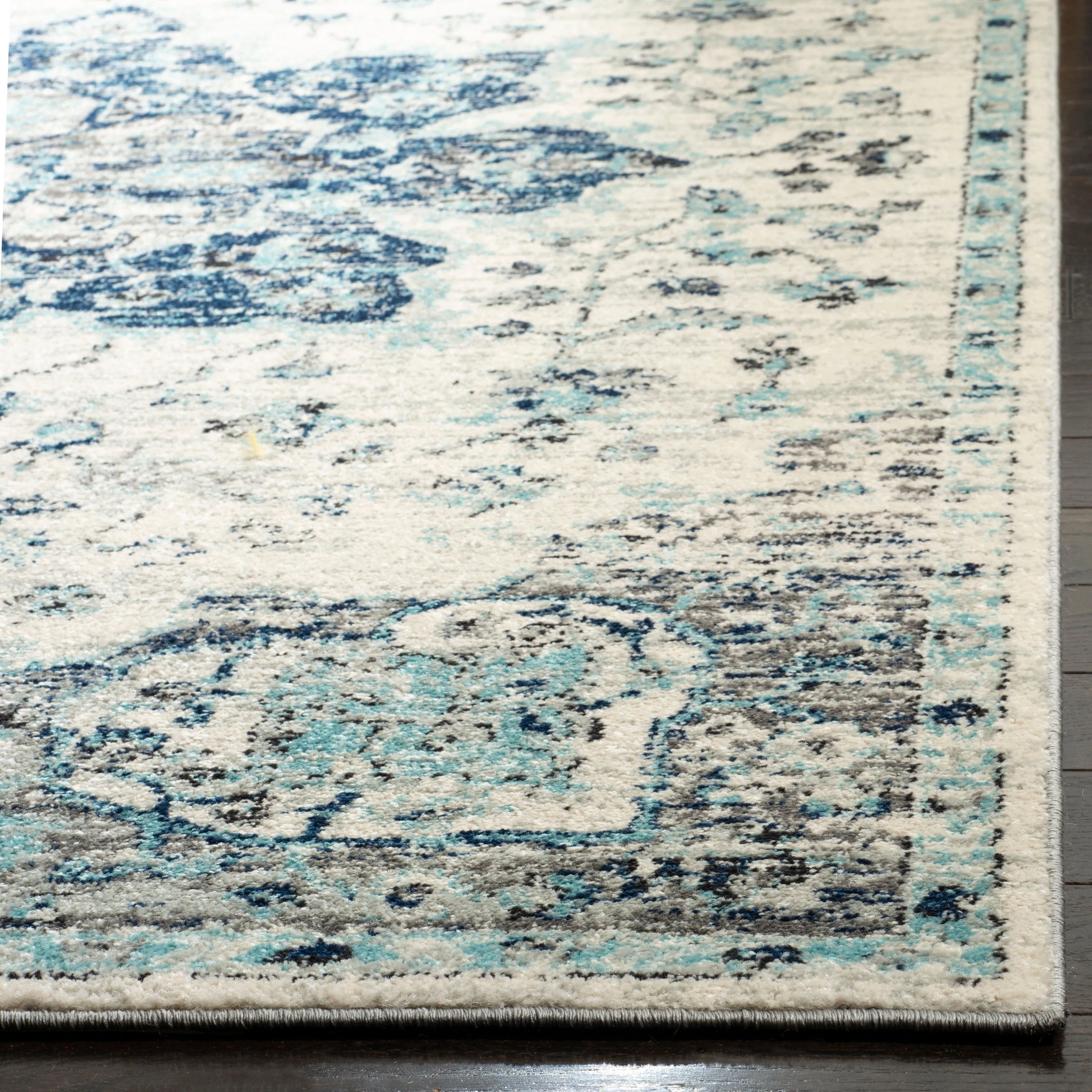 SAFAVIEH Madison Peggie Vintage Boho Medallion Rug