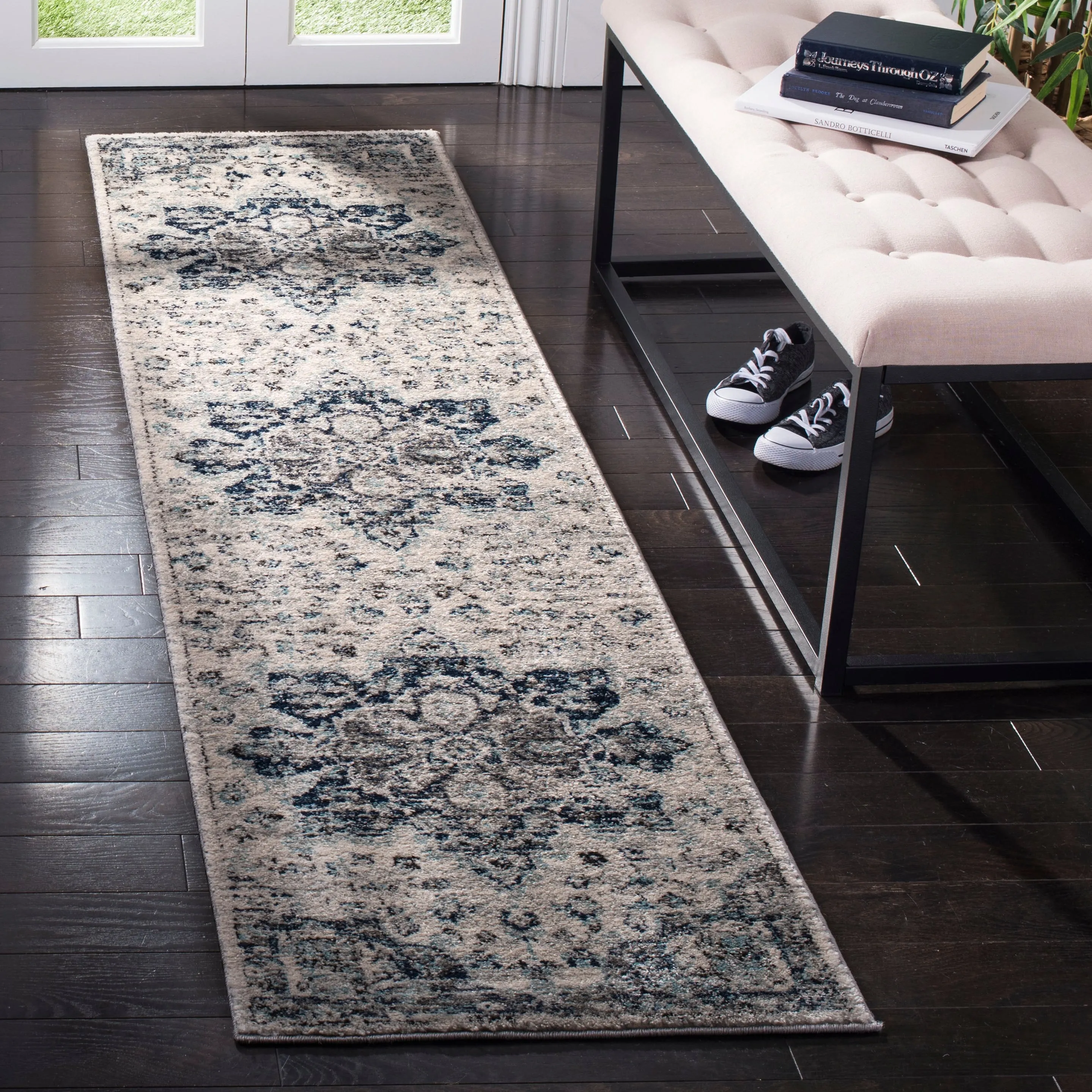SAFAVIEH Madison Peggie Vintage Boho Medallion Rug