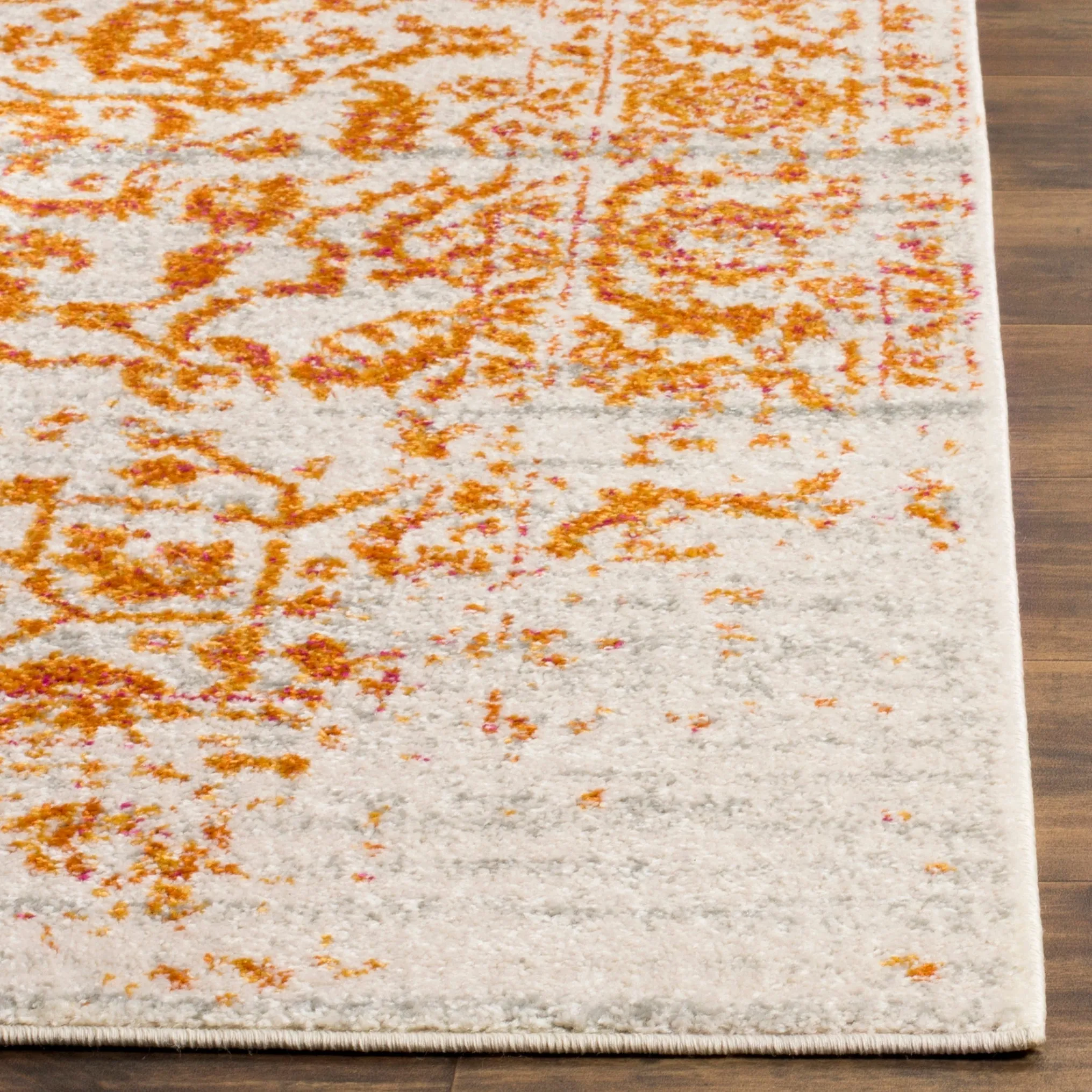 SAFAVIEH Madison Vernelle Distressed Vintage Boho Oriental Rug