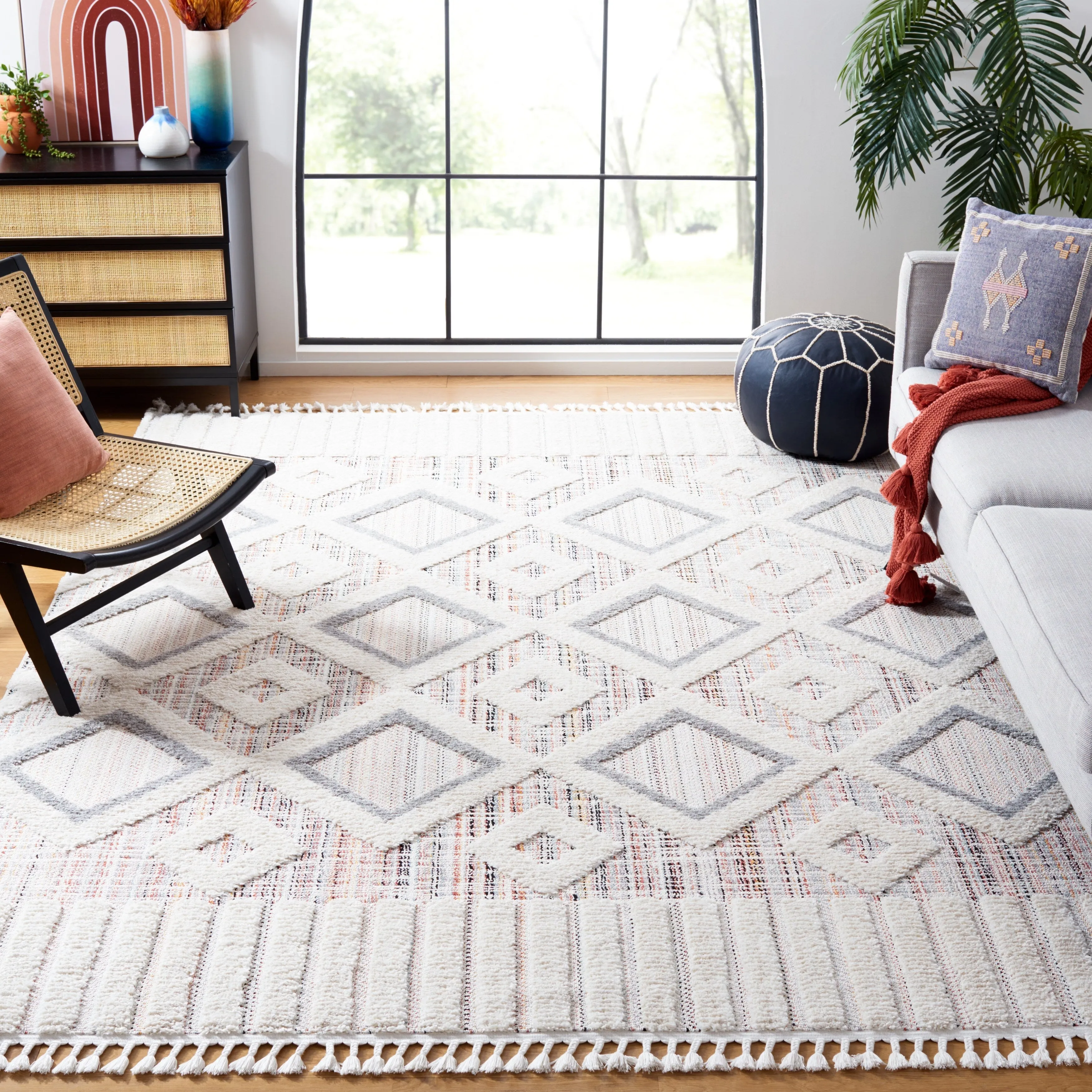 SAFAVIEH Marrakech Moroccan Elenore Boho Braided Tassel Area Rug