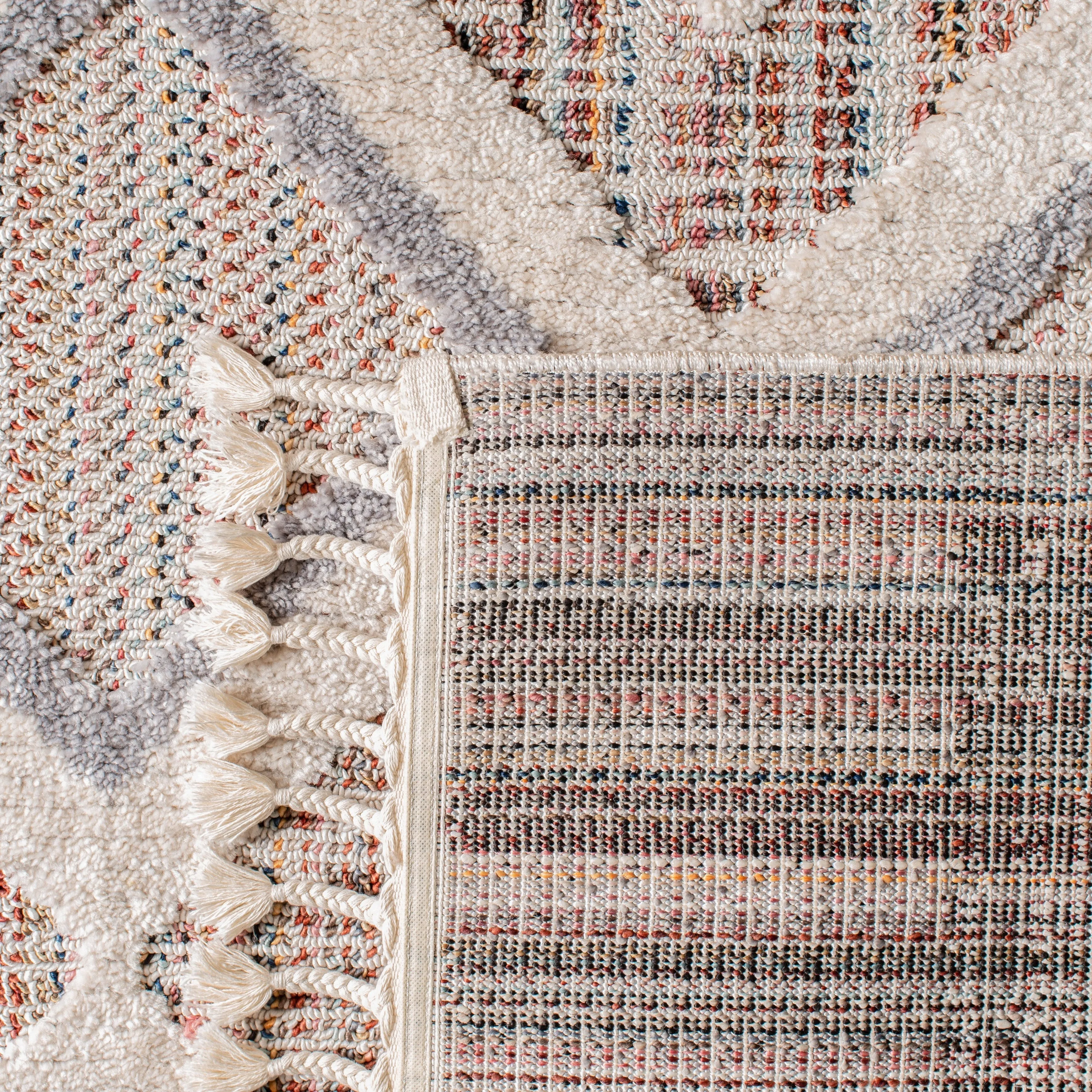 SAFAVIEH Marrakech Moroccan Elenore Boho Braided Tassel Area Rug