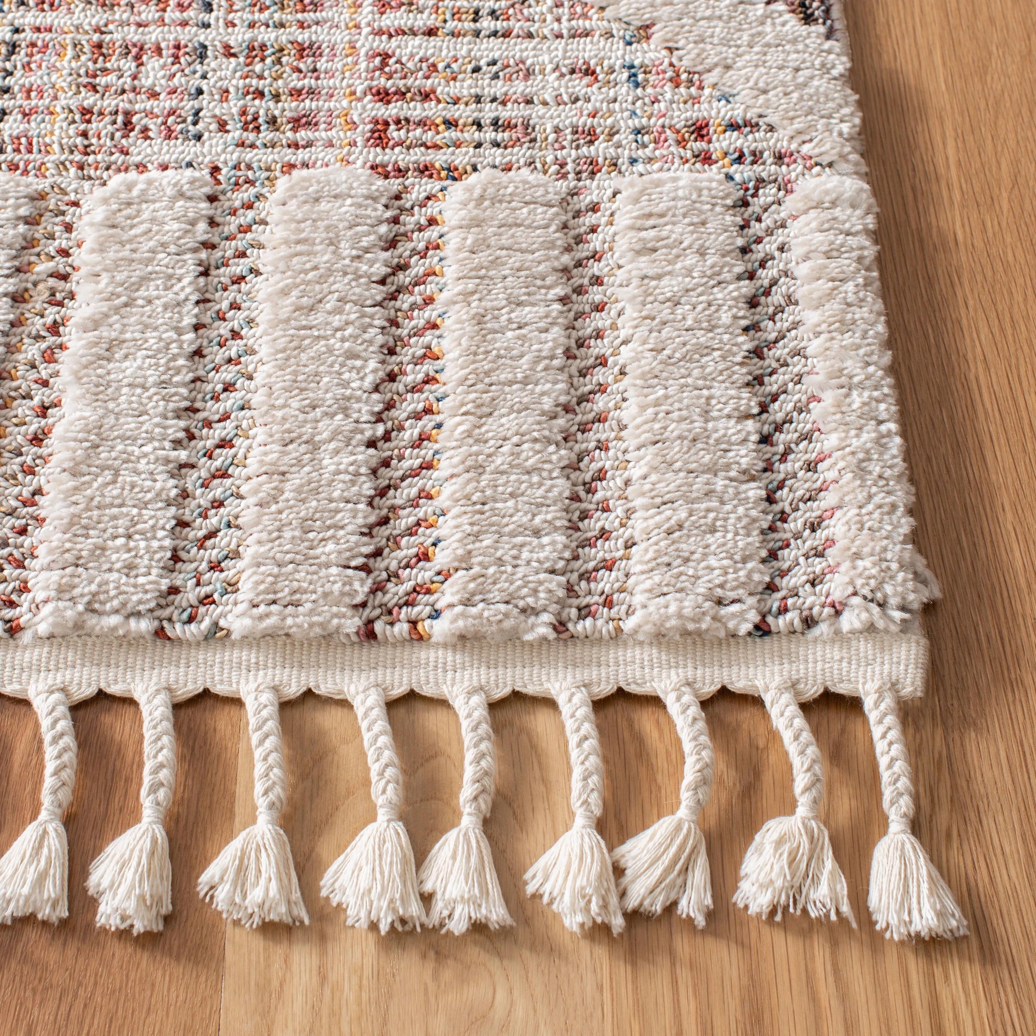 SAFAVIEH Marrakech Moroccan Elenore Boho Braided Tassel Area Rug
