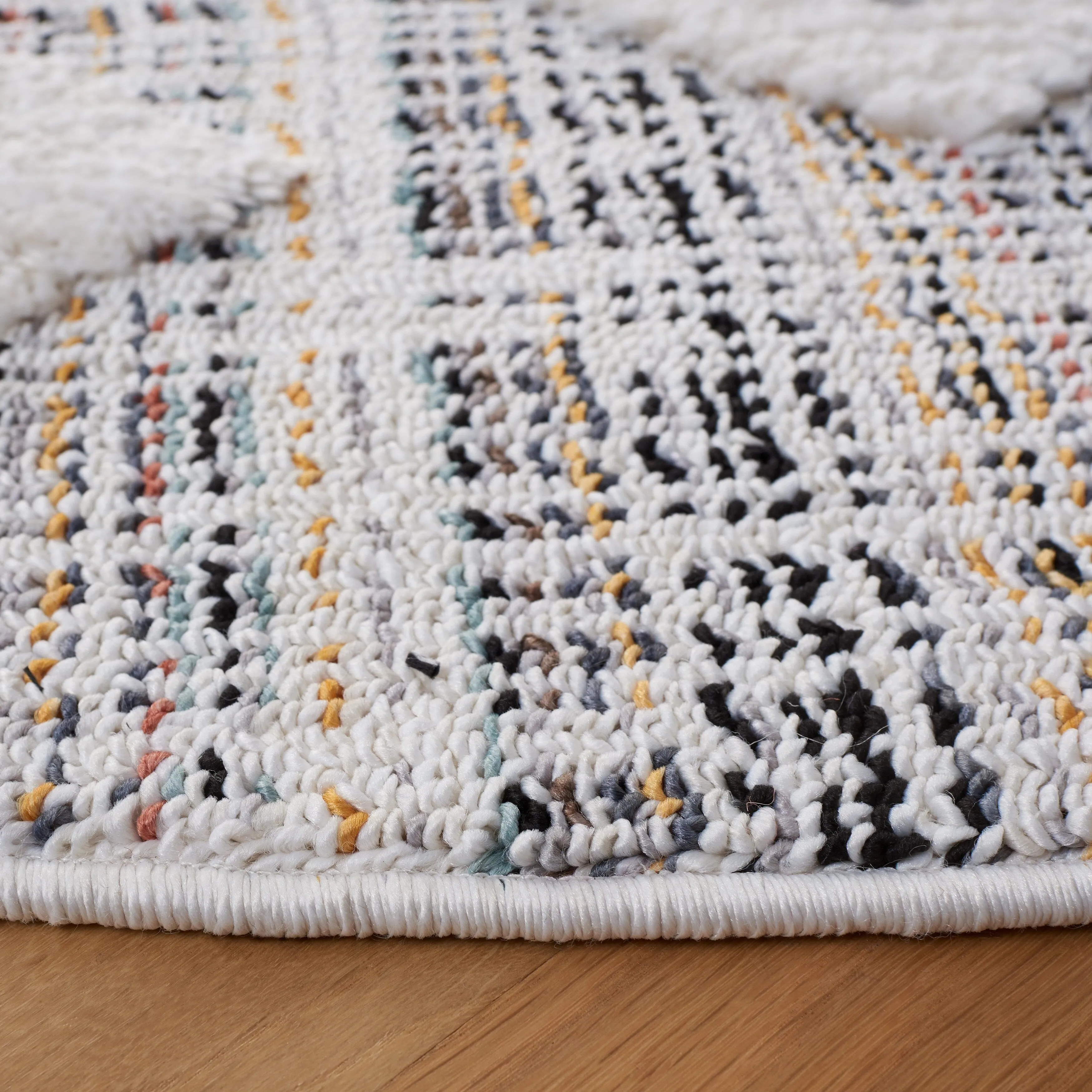 SAFAVIEH Marrakech Moroccan Elenore Boho Braided Tassel Area Rug
