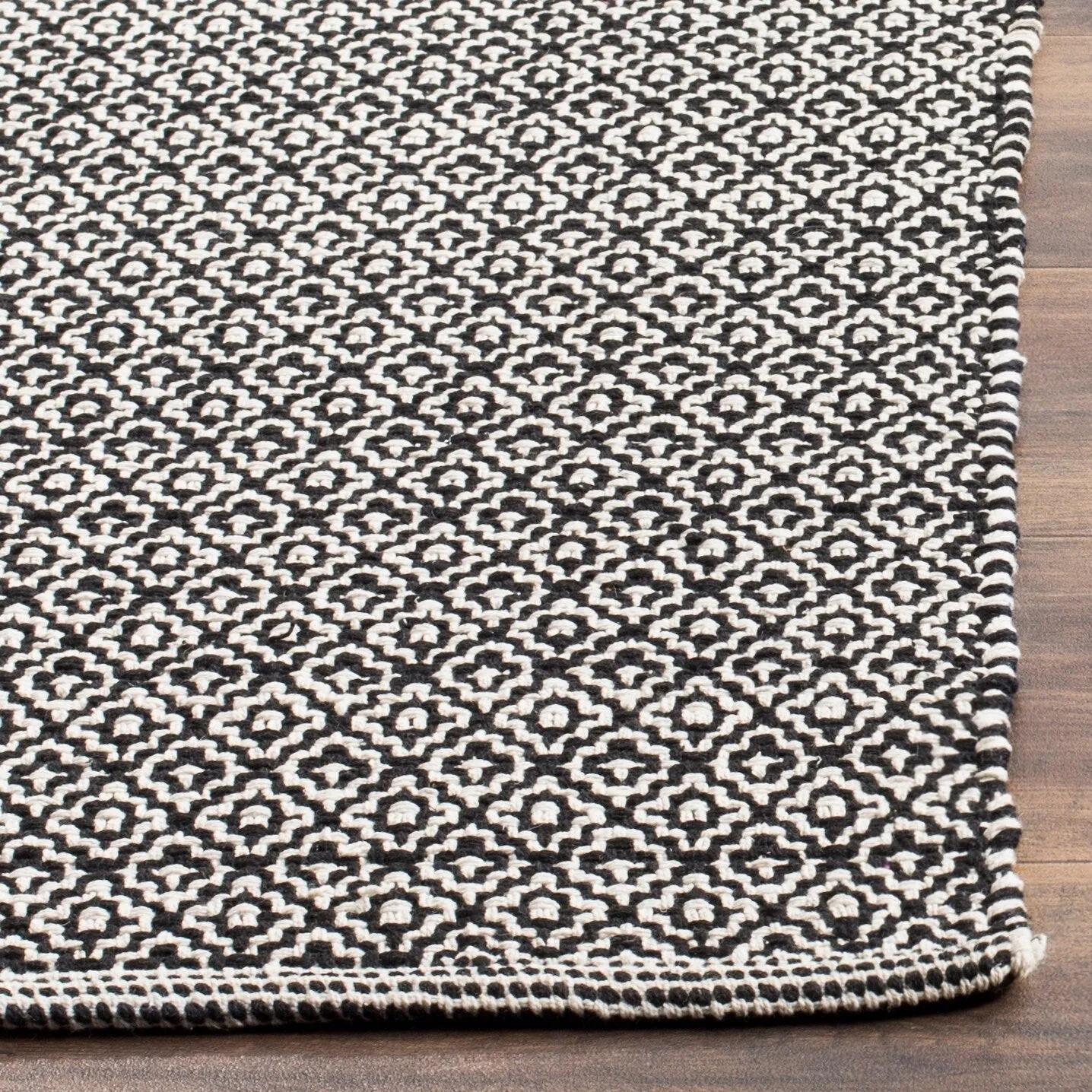 SAFAVIEH Montauk Bonita Handmade Cotton Area Rug