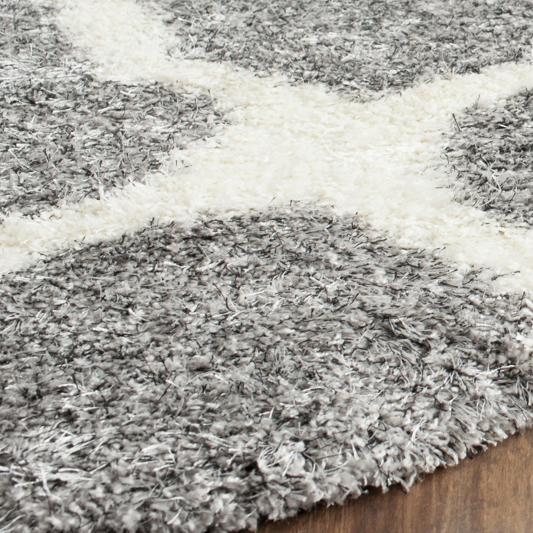 SAFAVIEH Montreal Shag Marcelle 2-inch Thick Rug