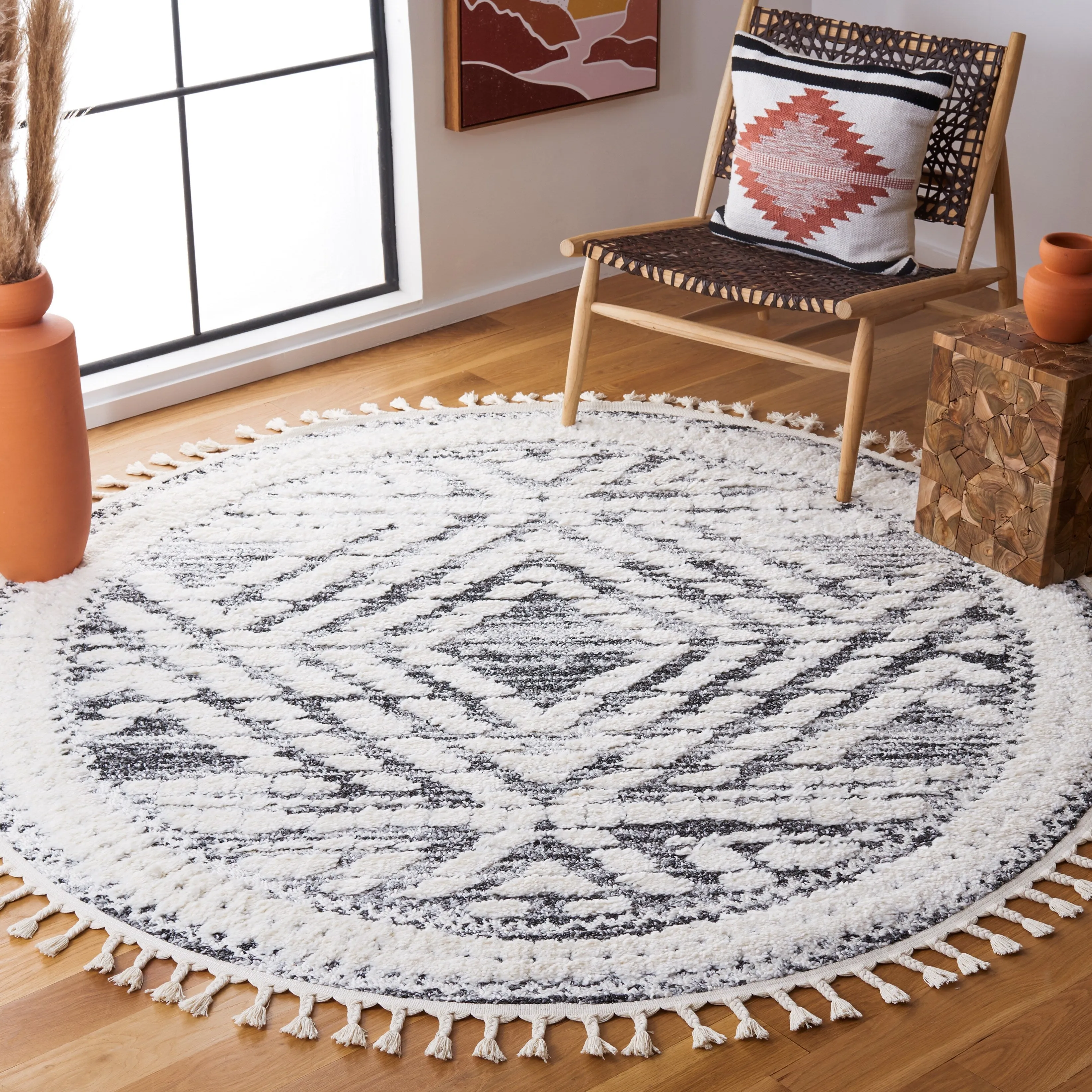 SAFAVIEH Moroccan Tassel Shag Antonina 2-inch Thick Rug