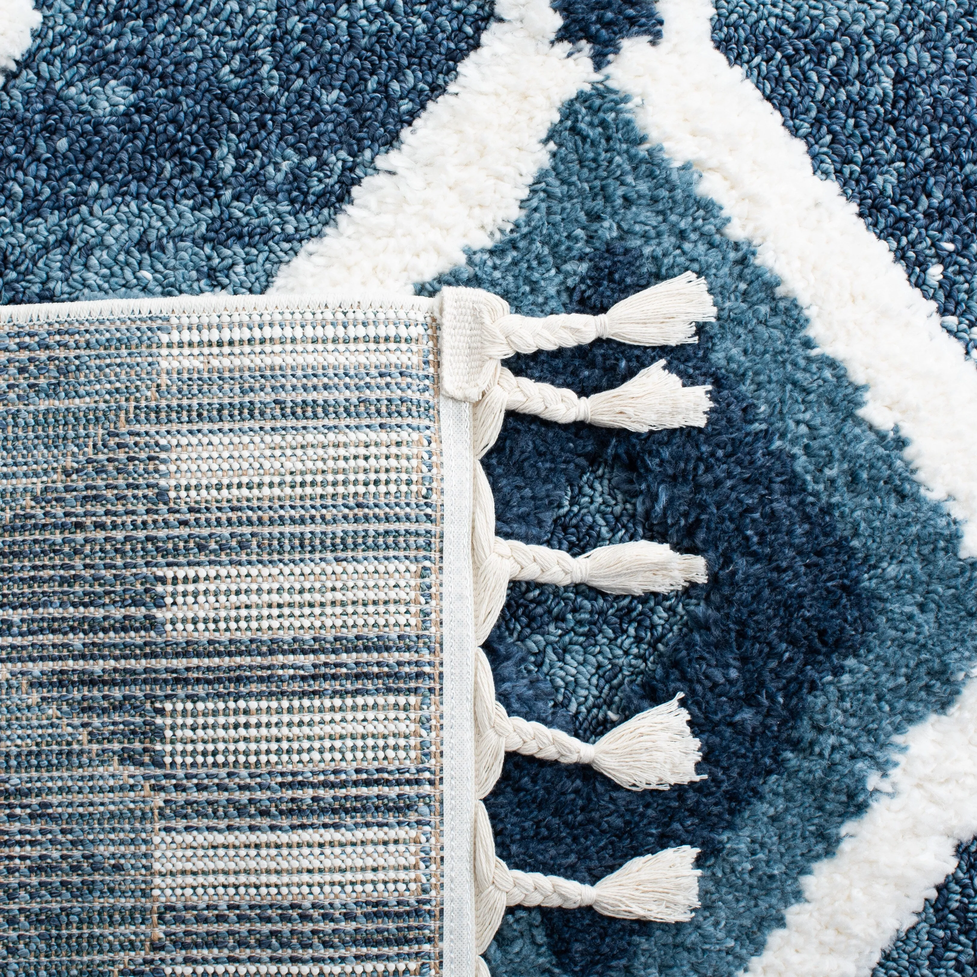 SAFAVIEH Moroccan Tassel Shag Veta 2-inch Thick Rug