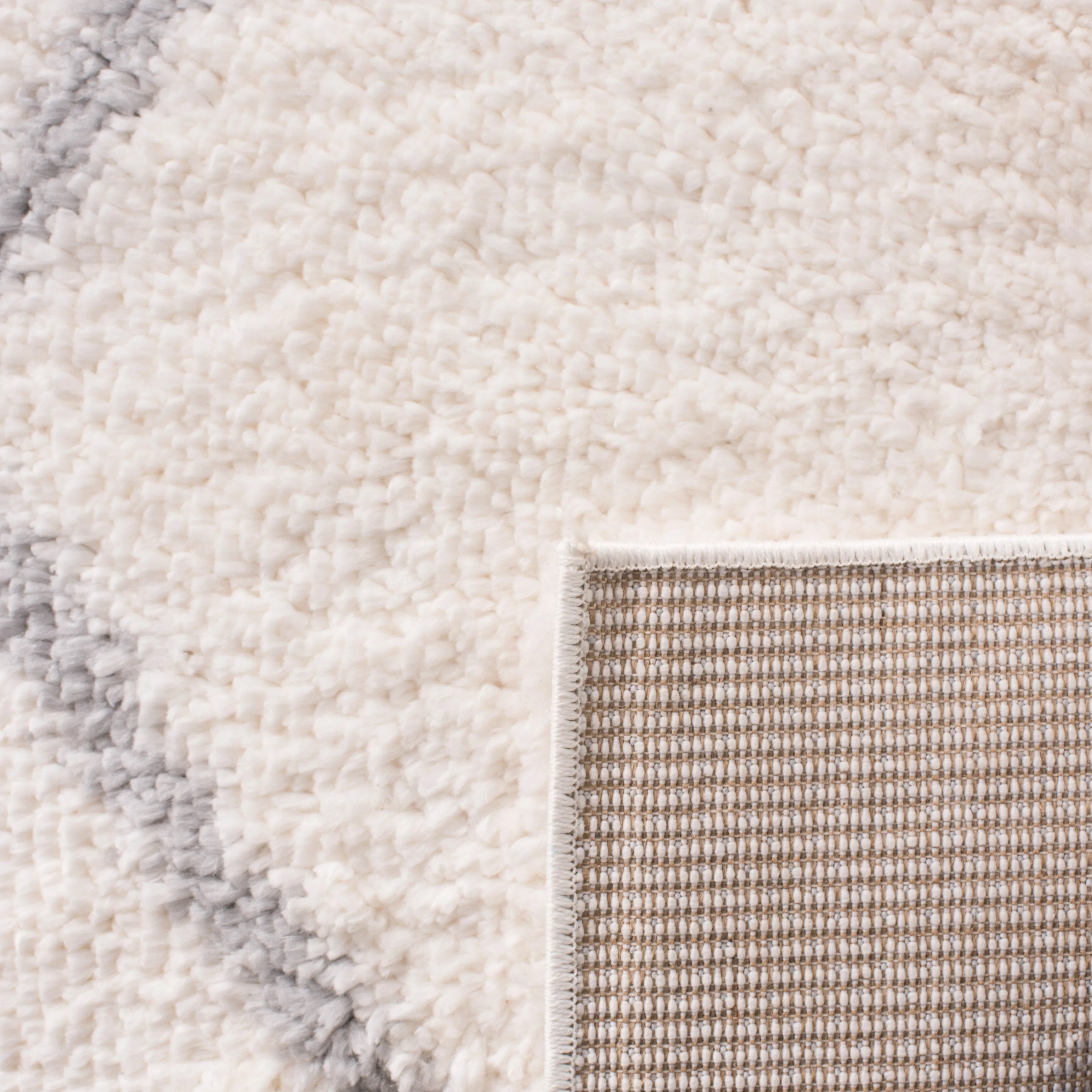 SAFAVIEH Parma Shag Sinda Trellis 1.2-inch Thick Rug