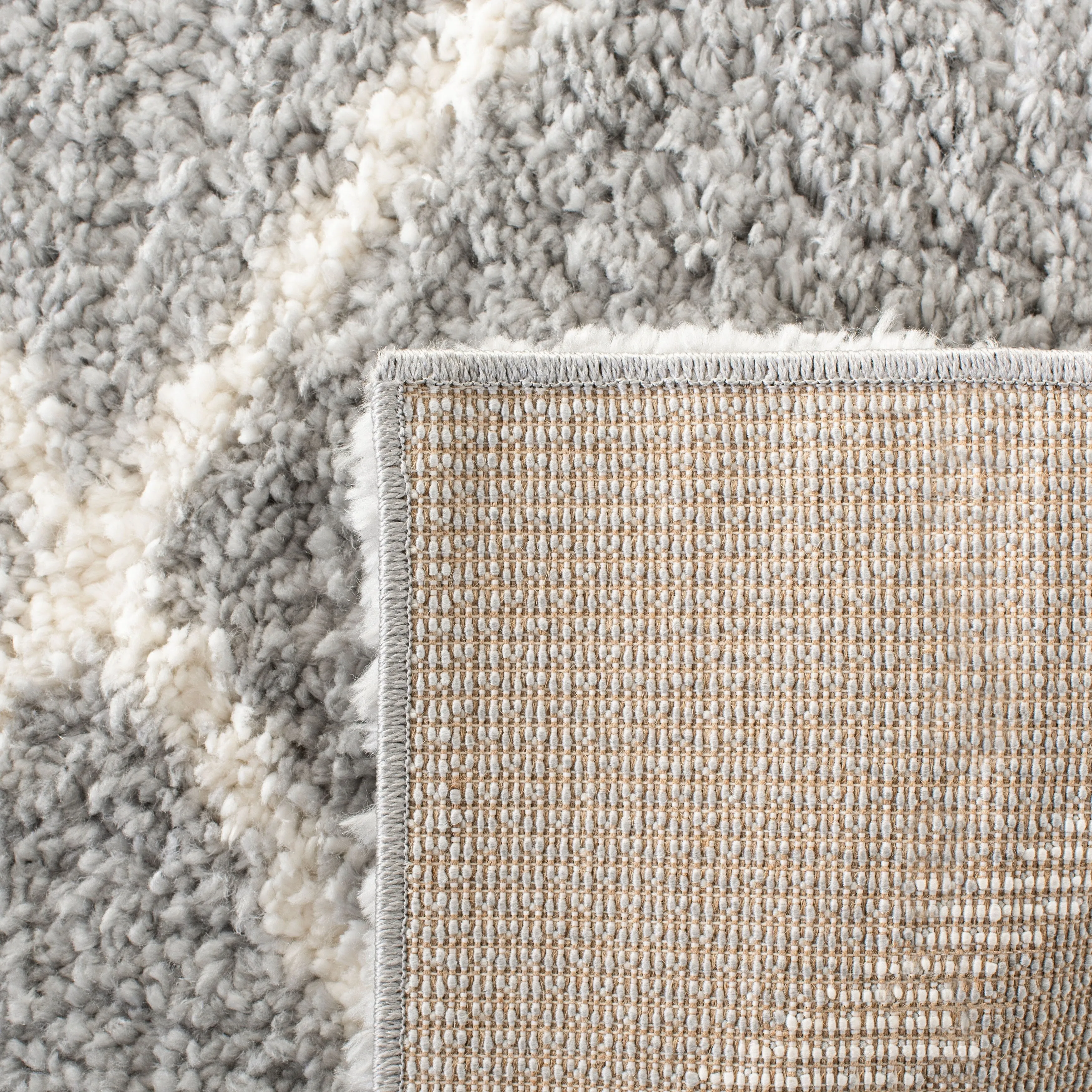 SAFAVIEH Parma Shag Sinda Trellis 1.2-inch Thick Rug