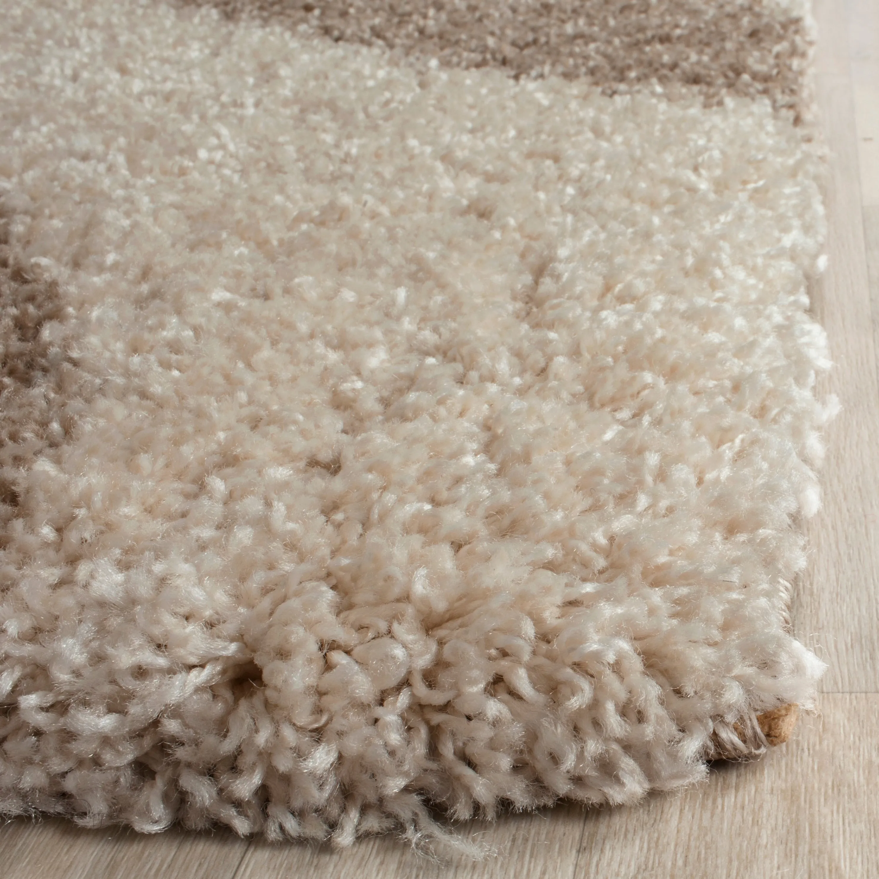 SAFAVIEH Portofino Shag Sunna Modern 2-inch Thick Rug