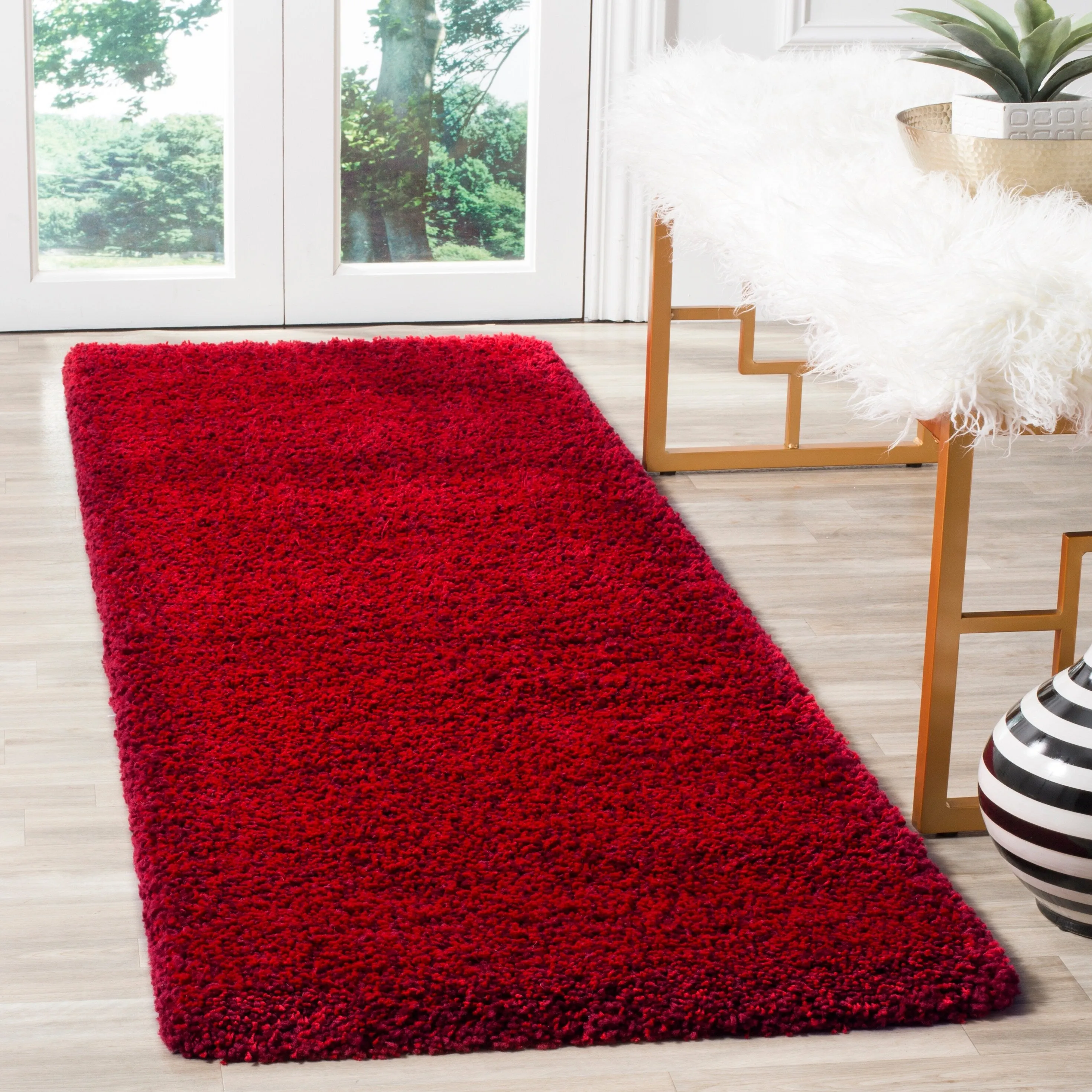 SAFAVIEH. Santa Monica Mahalia Shag 2-inch Thick Area Rug
