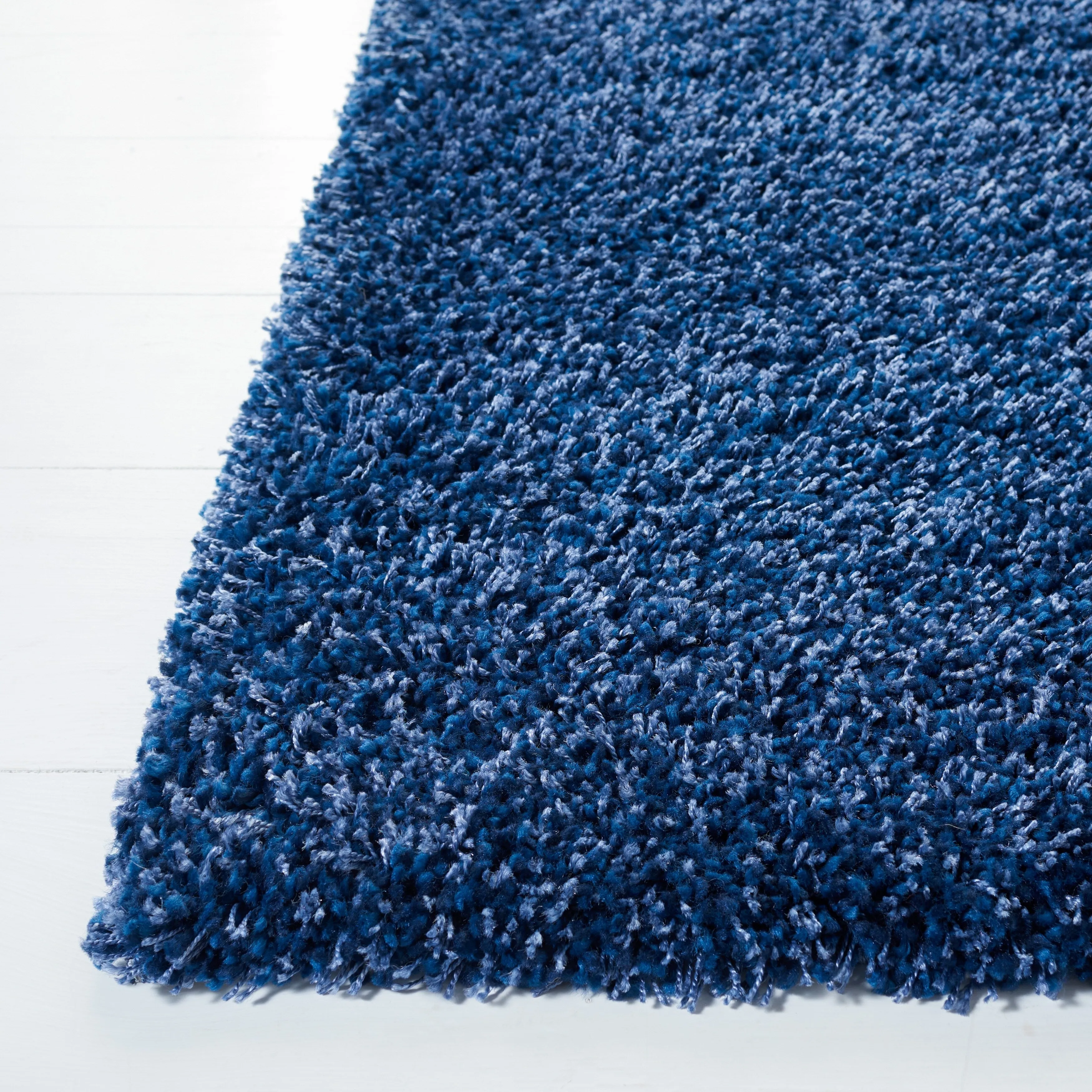 SAFAVIEH. Santa Monica Mahalia Shag 2-inch Thick Area Rug