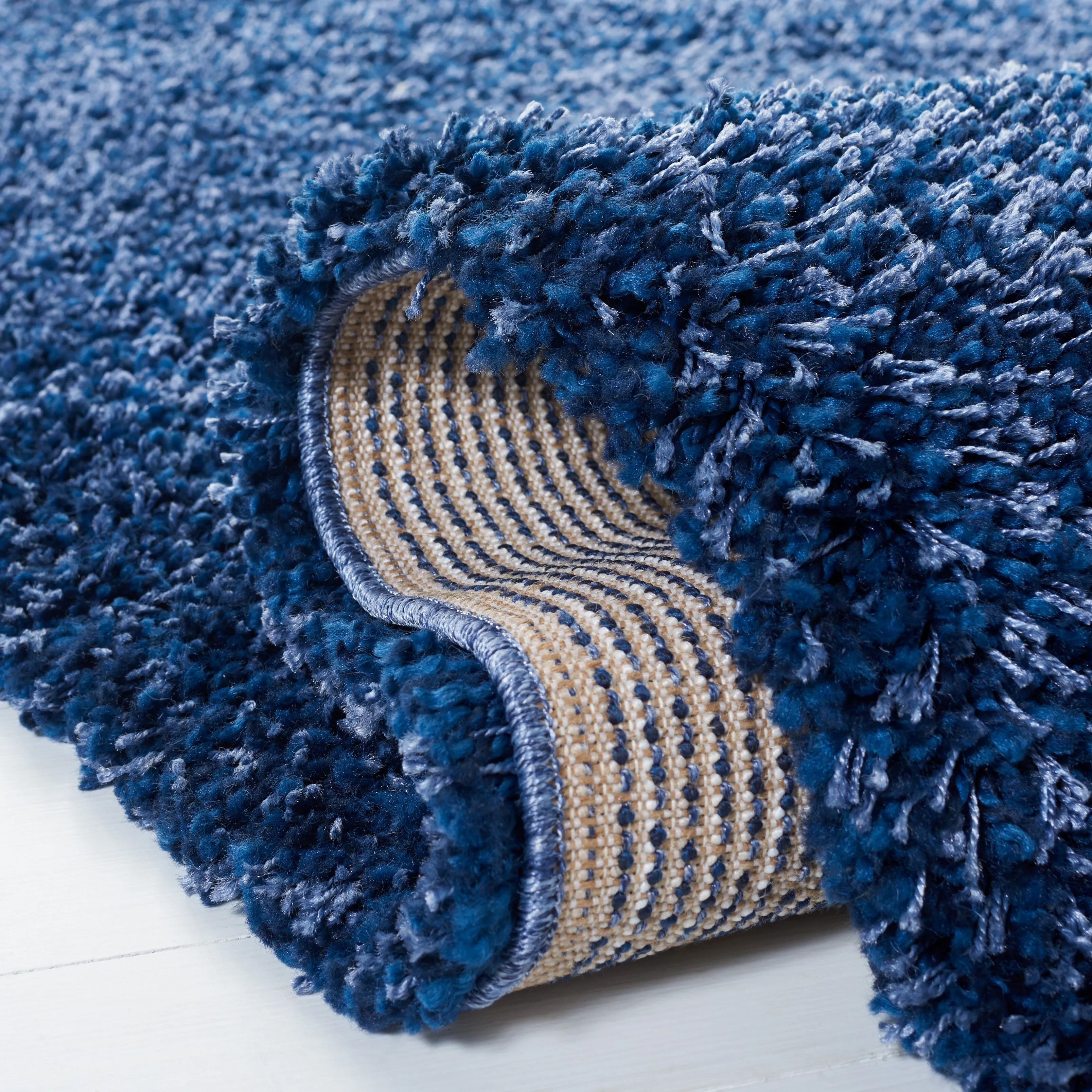 SAFAVIEH. Santa Monica Mahalia Shag 2-inch Thick Area Rug