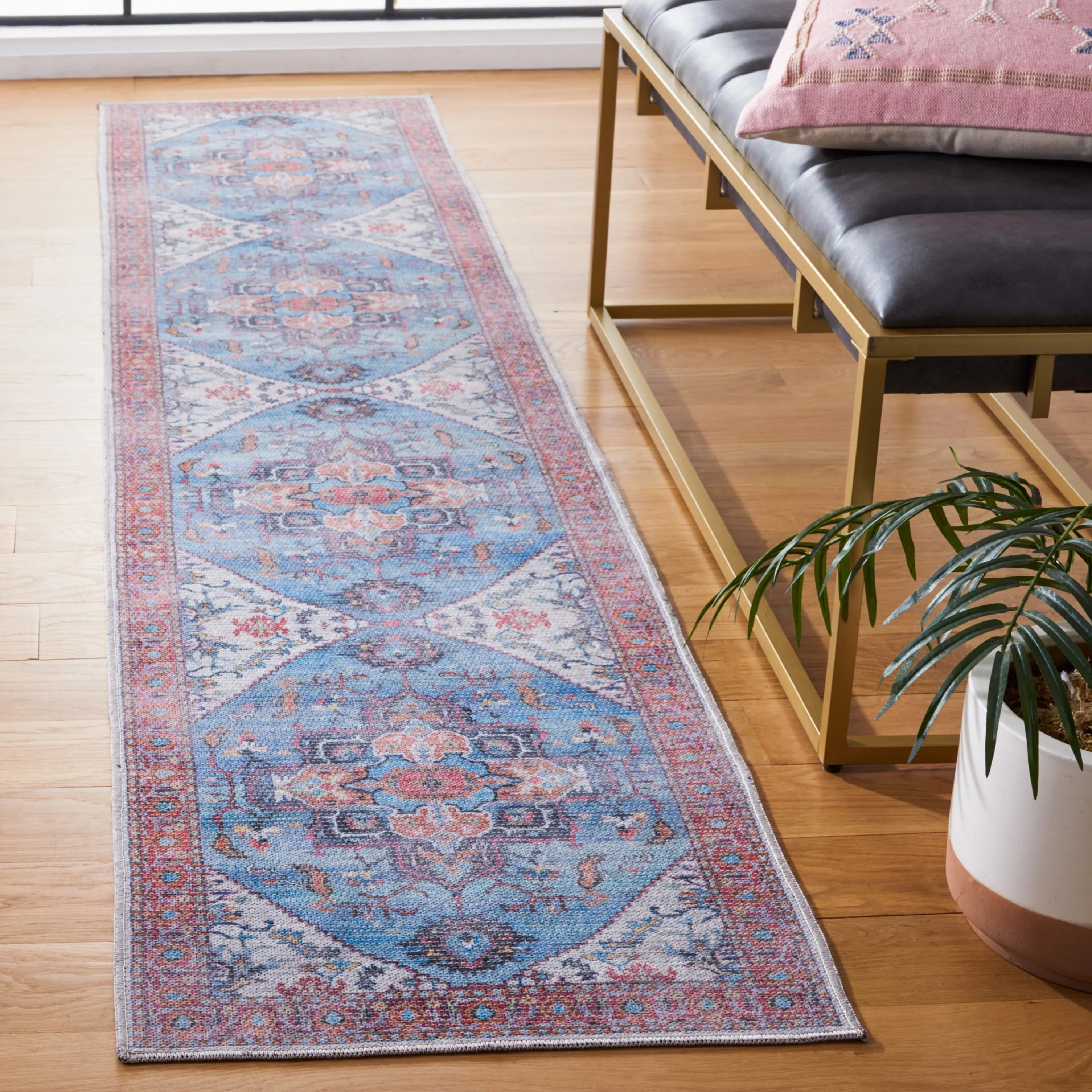 SAFAVIEH Serapi Machine Washable Nonie Boho Medallion Rug