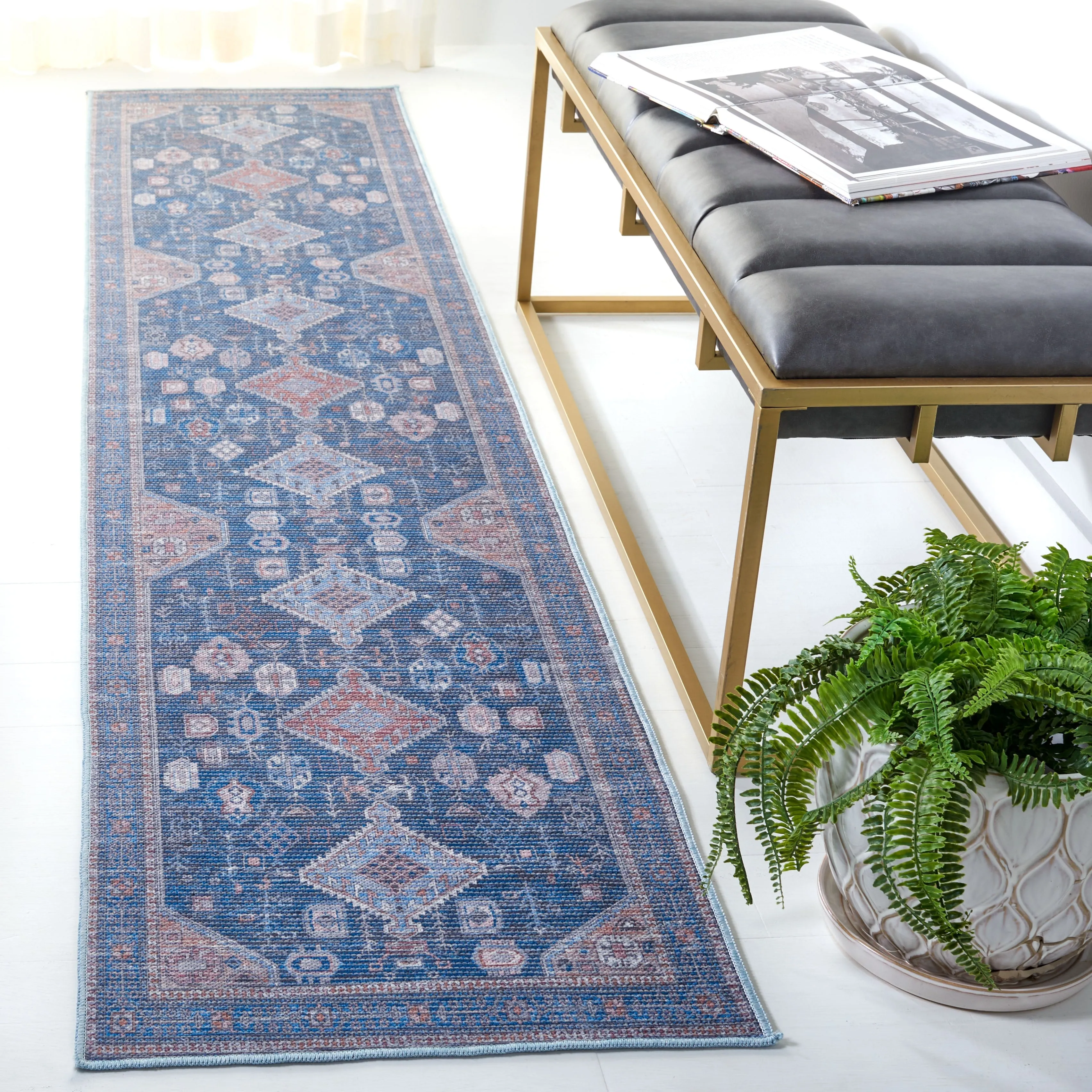SAFAVIEH Serapi Machine Washable Sybilla Shabby Chic Distressed Rug