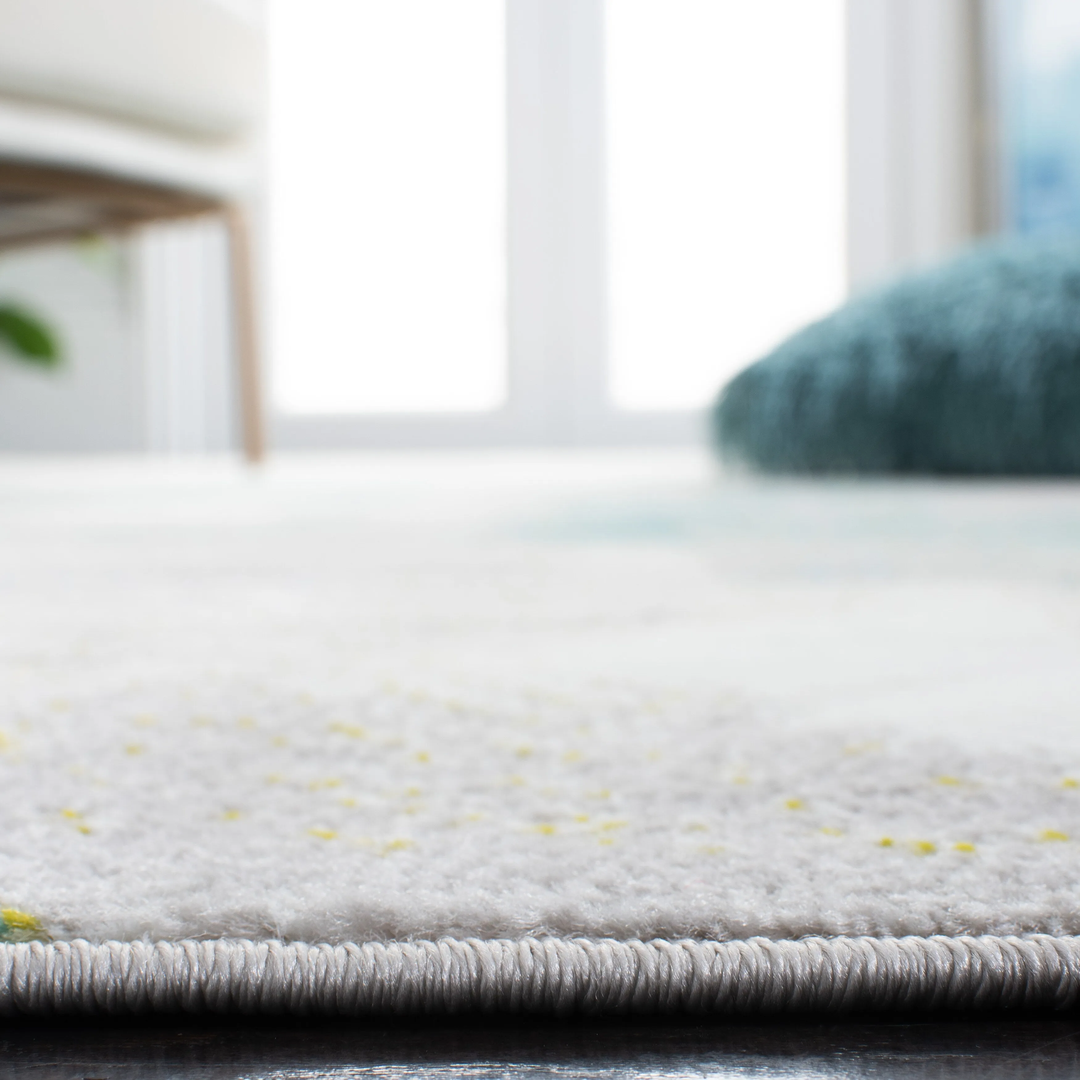 SAFAVIEH Skyler Kenzie Modern Abstract Watercolor Rug