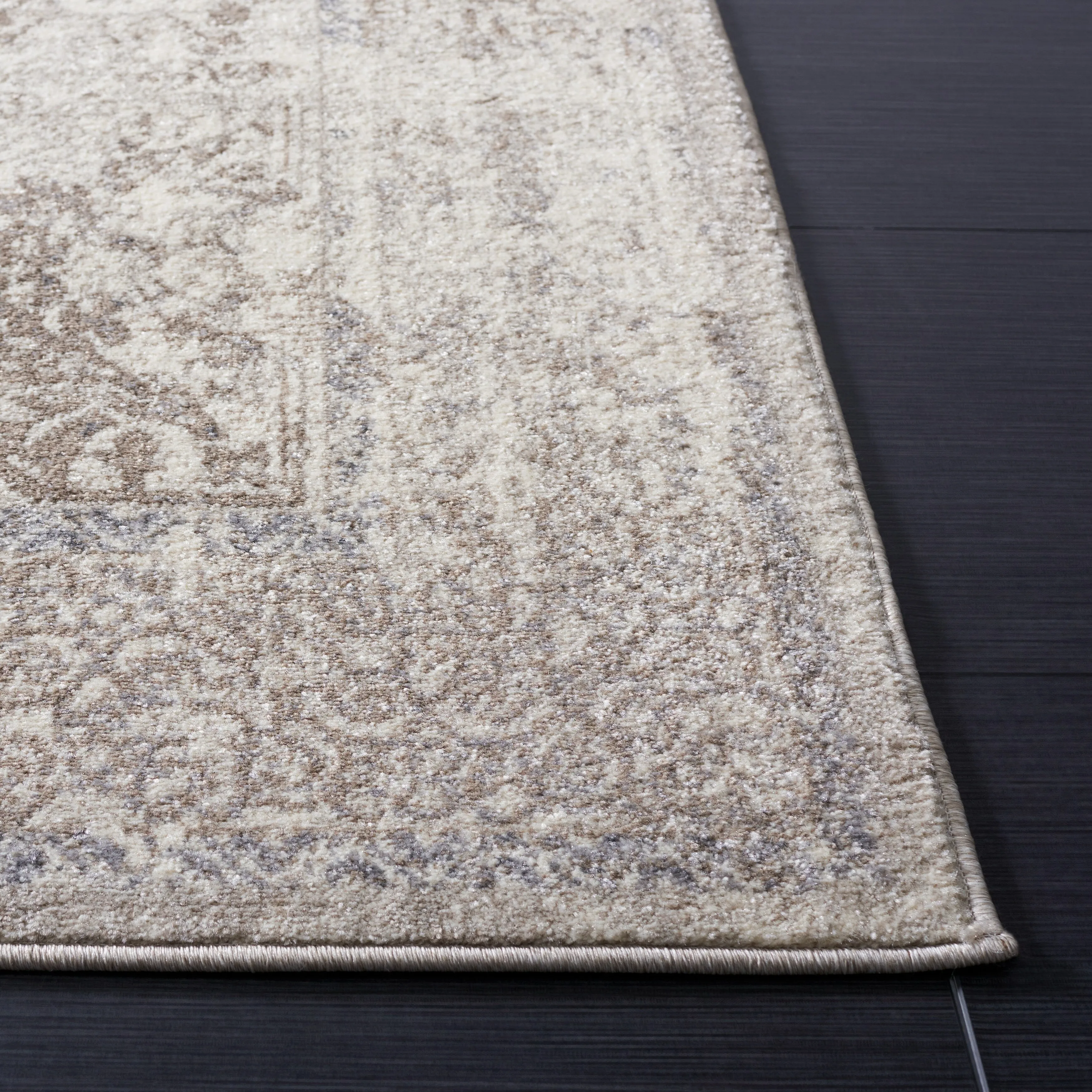 SAFAVIEH Sofia Glenna Vintage Oriental Medallion Rug