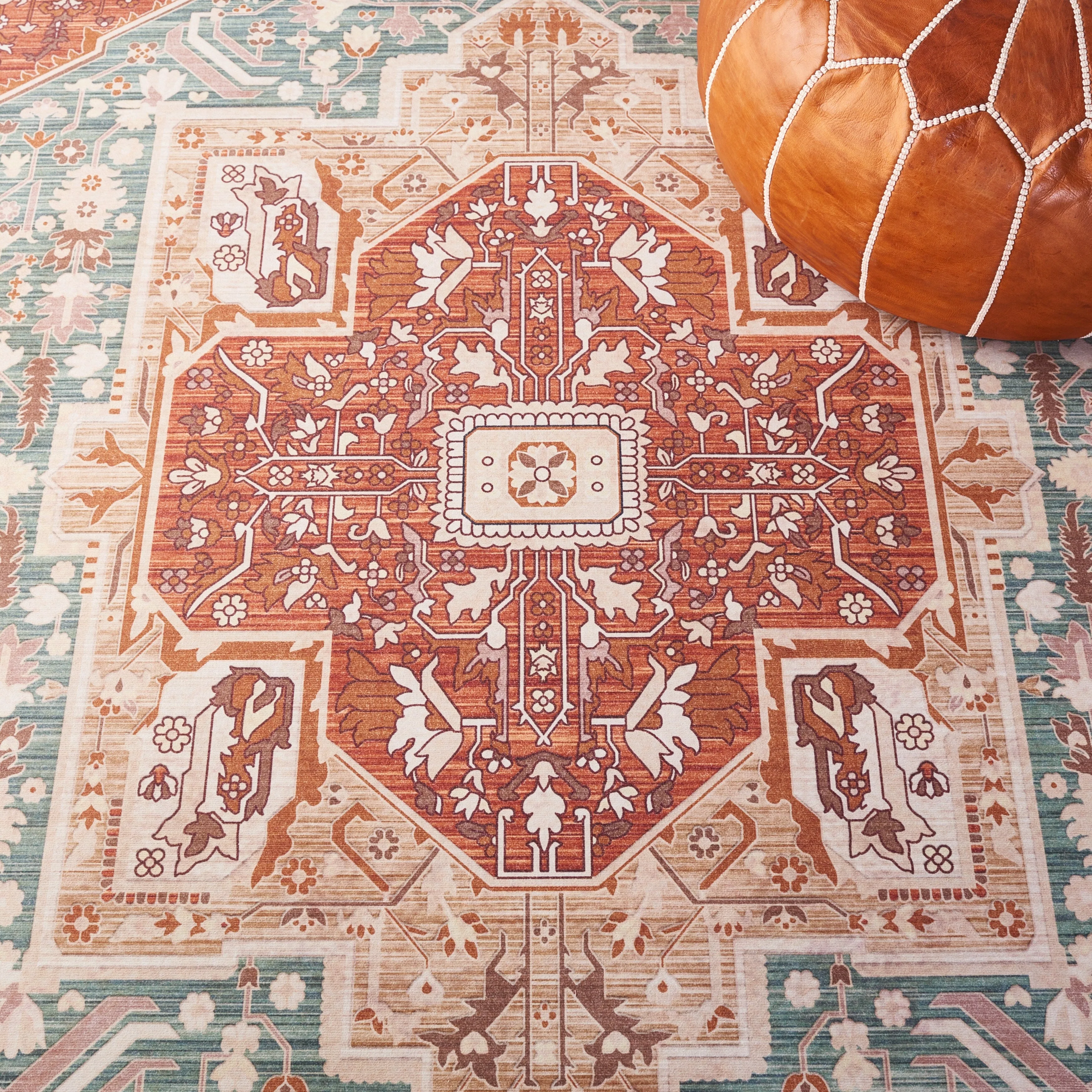 SAFAVIEH Tucson Machine Washable Slip Resistant Dessa Traditional Rug