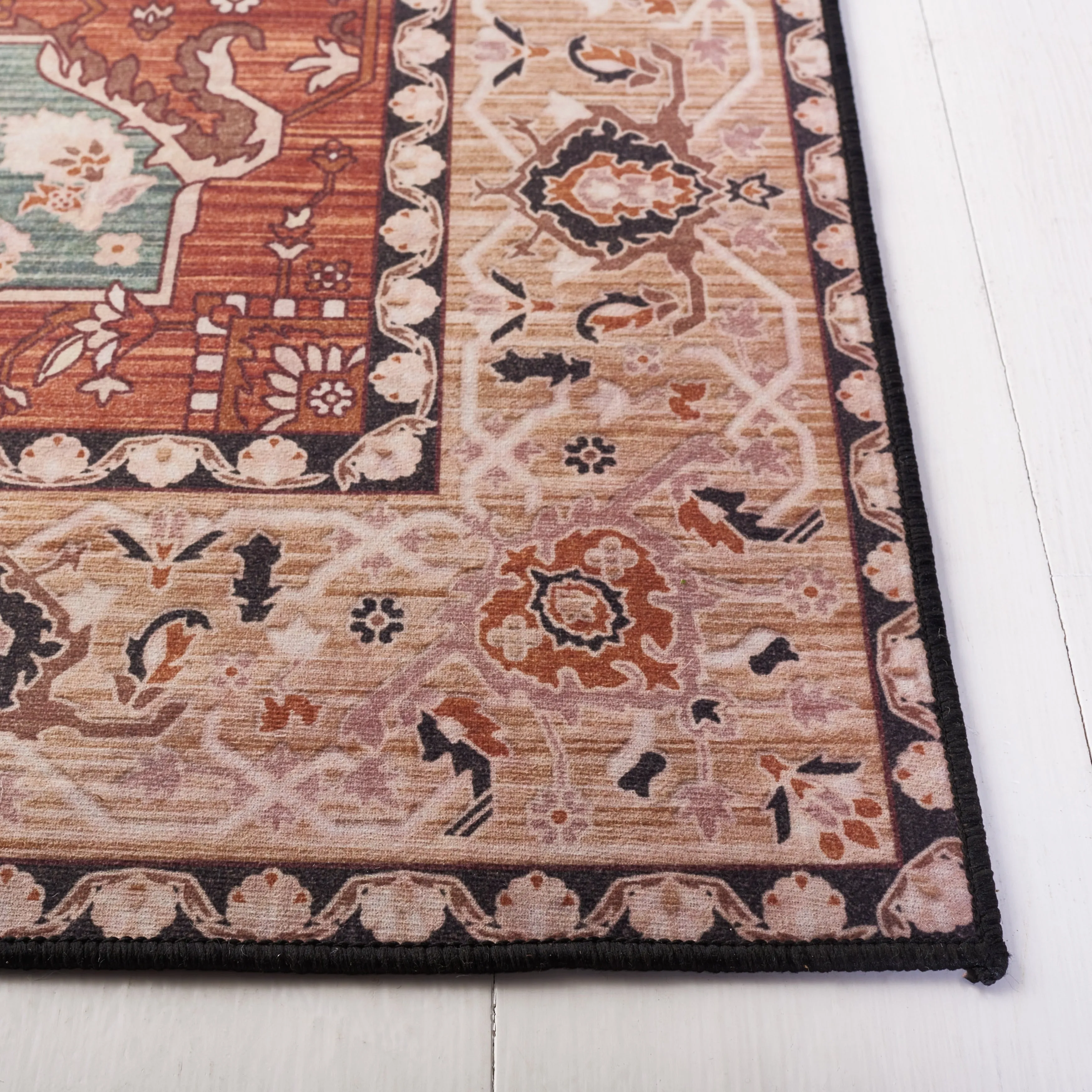 SAFAVIEH Tucson Machine Washable Slip Resistant Dessa Traditional Rug