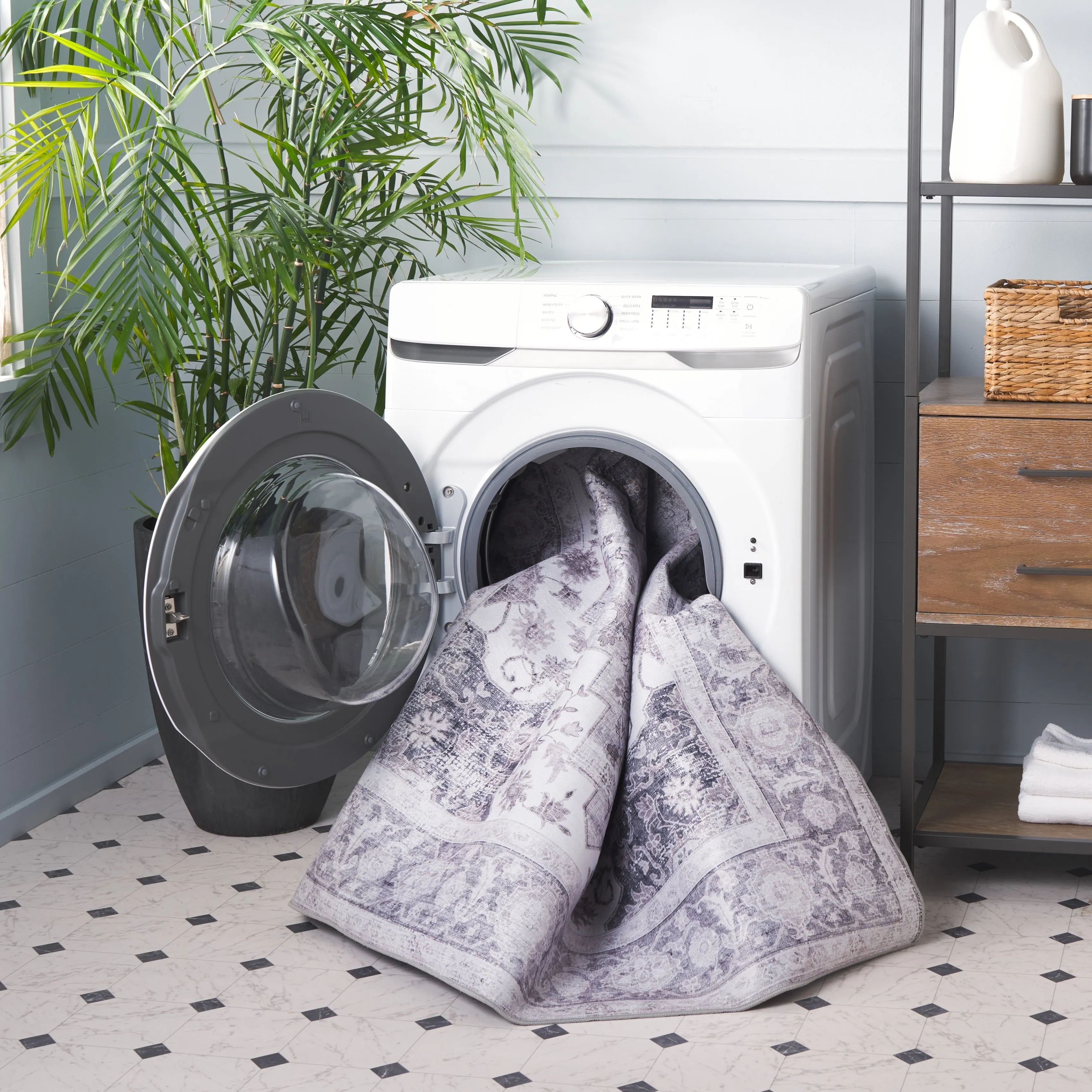SAFAVIEH. Tucson Machine Washable Slip Resistant Queenie Oriental Medallion