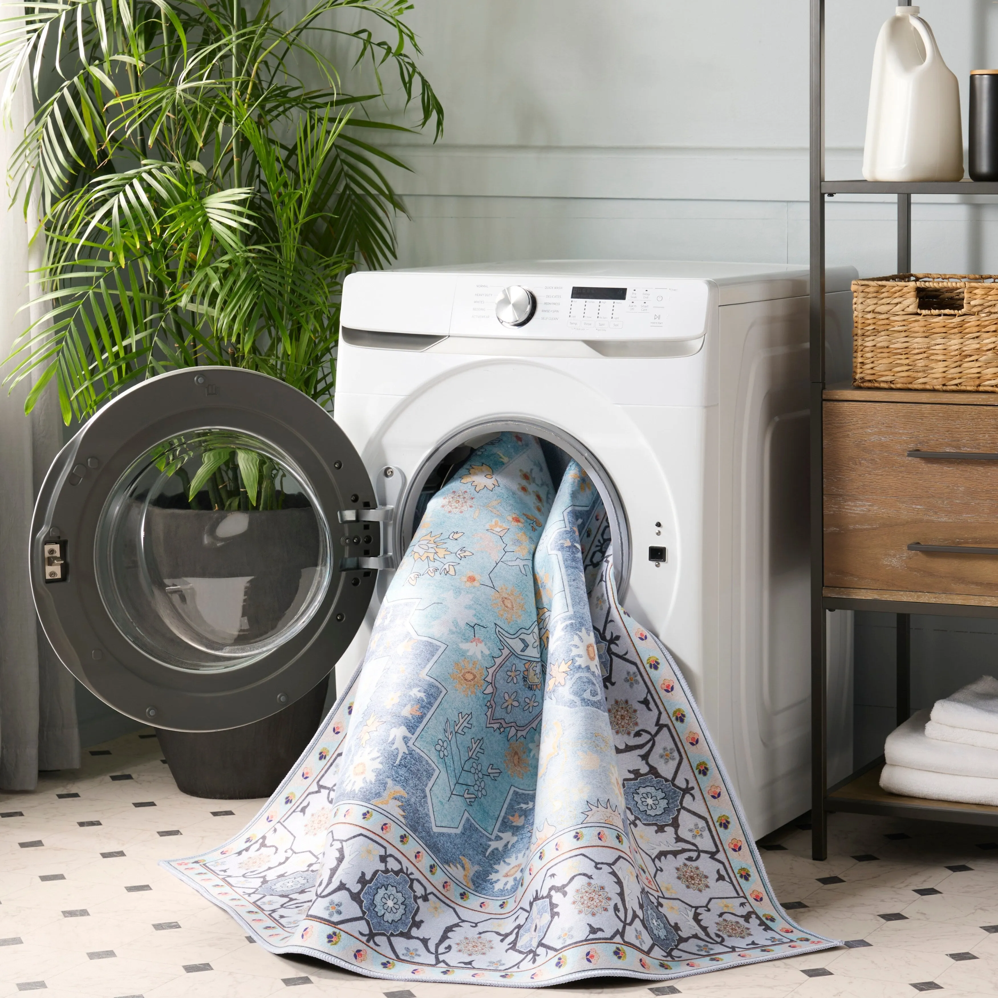 SAFAVIEH. Tucson Machine Washable Slip Resistant Queenie Oriental Medallion