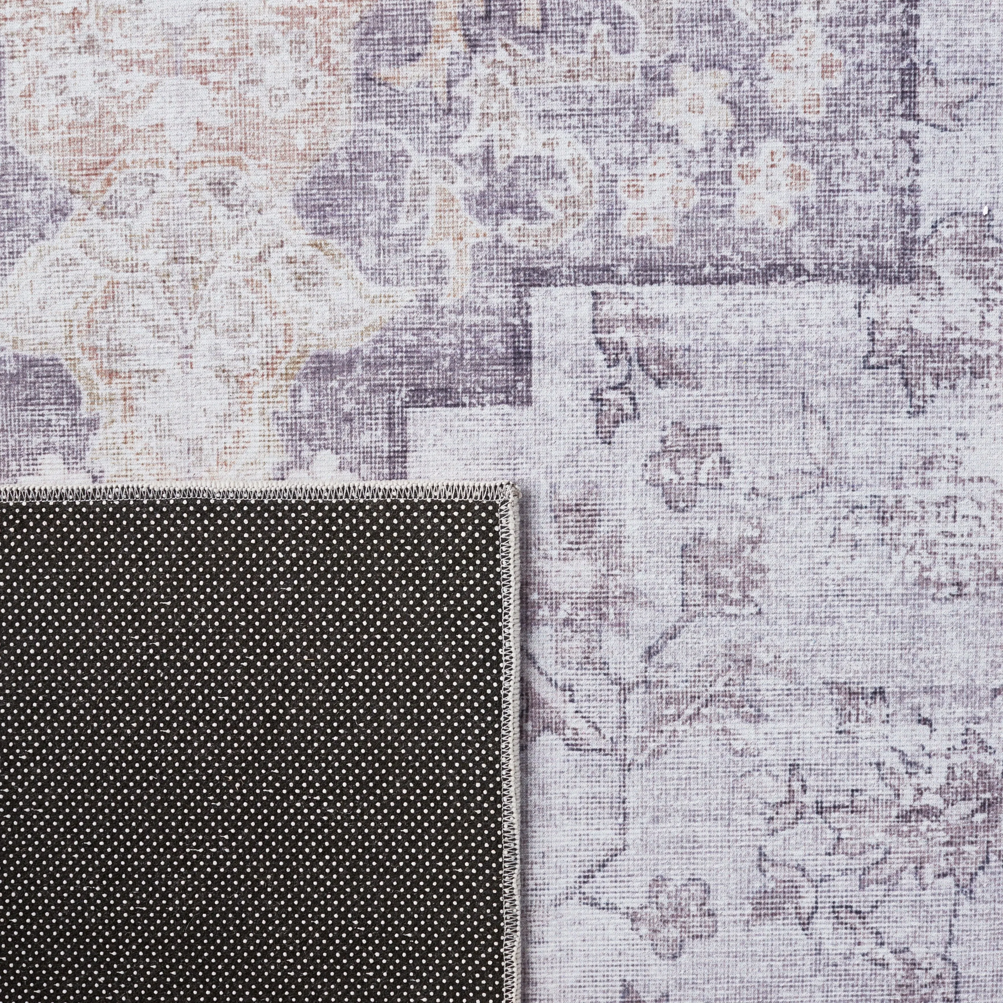SAFAVIEH. Tucson Machine Washable Slip Resistant Queenie Oriental Medallion