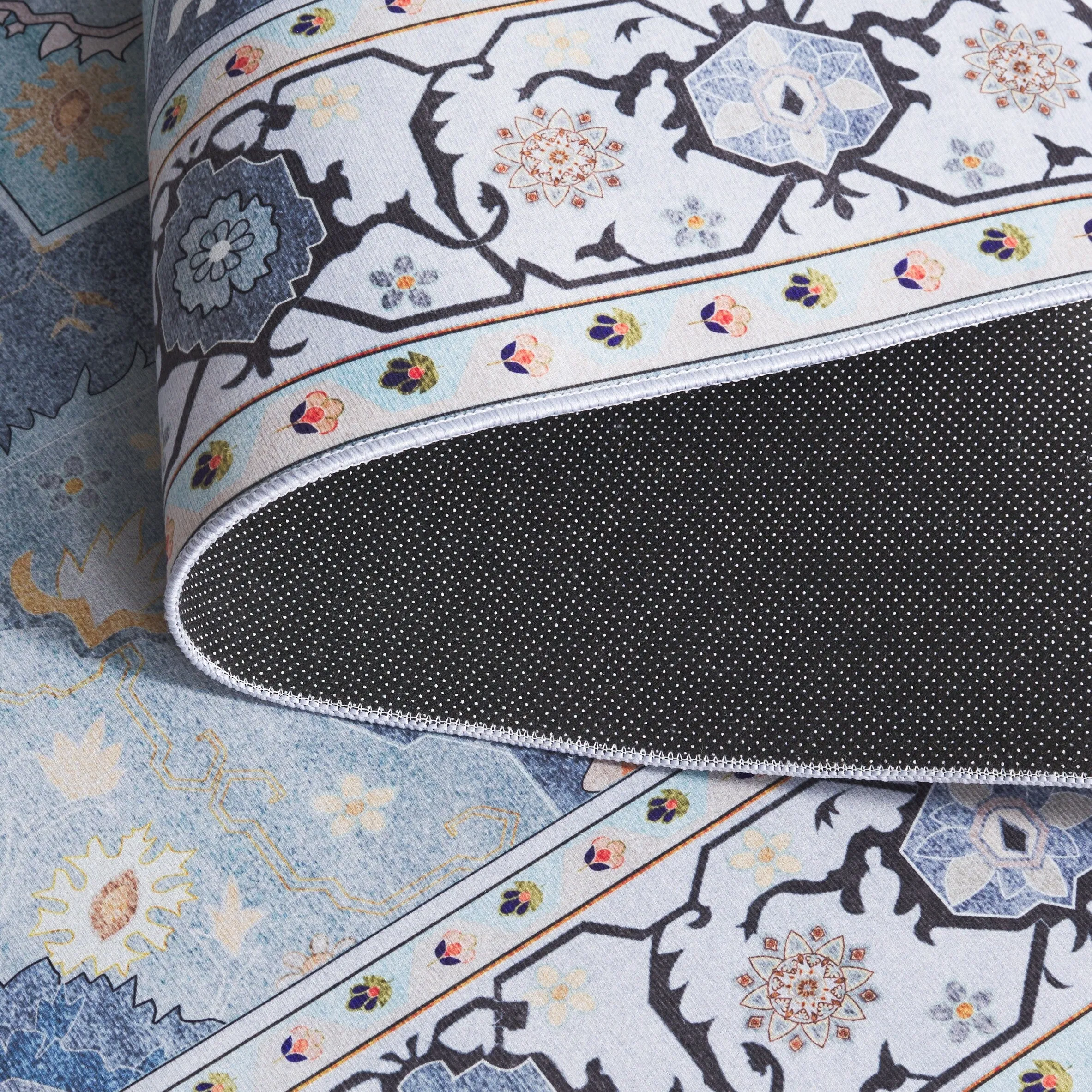 SAFAVIEH. Tucson Machine Washable Slip Resistant Queenie Oriental Medallion
