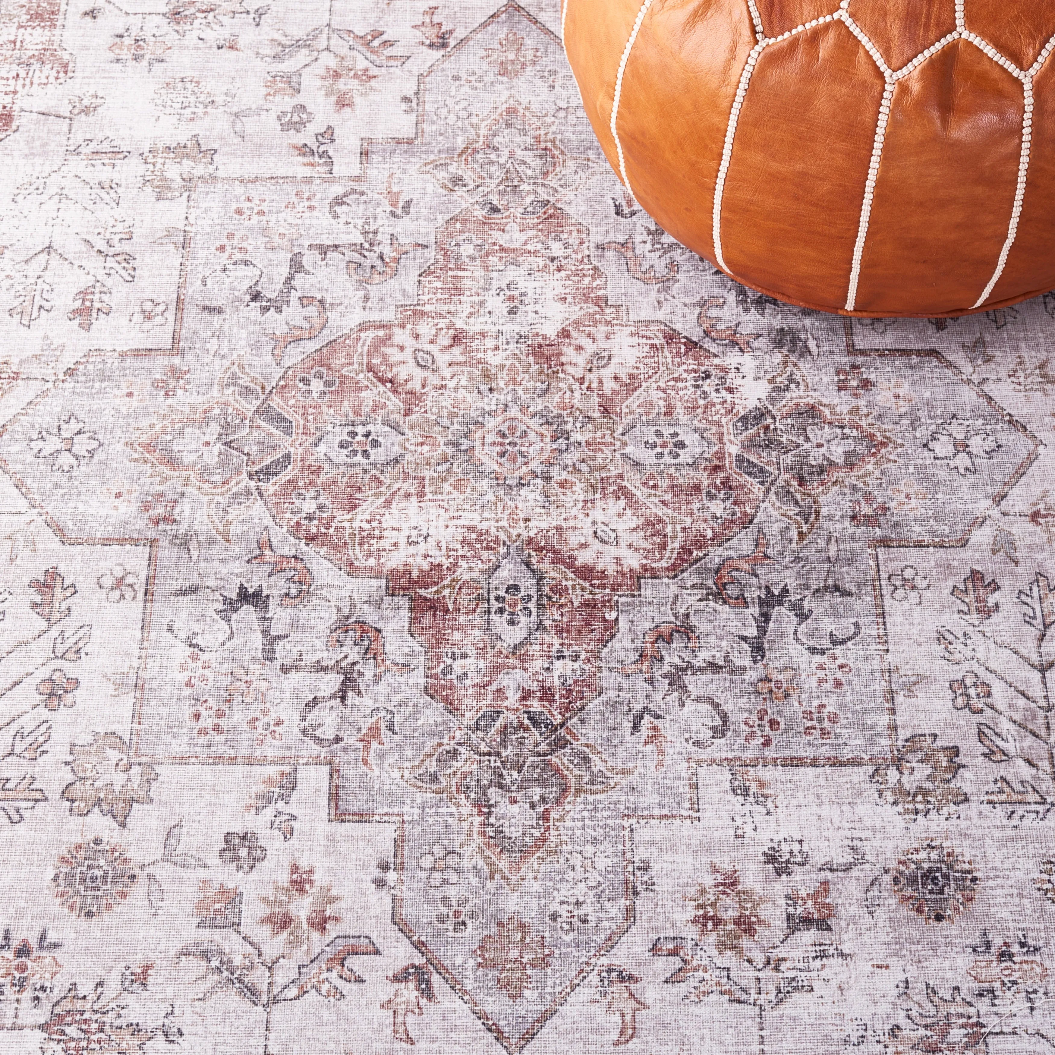 SAFAVIEH. Tucson Machine Washable Slip Resistant Queenie Oriental Medallion