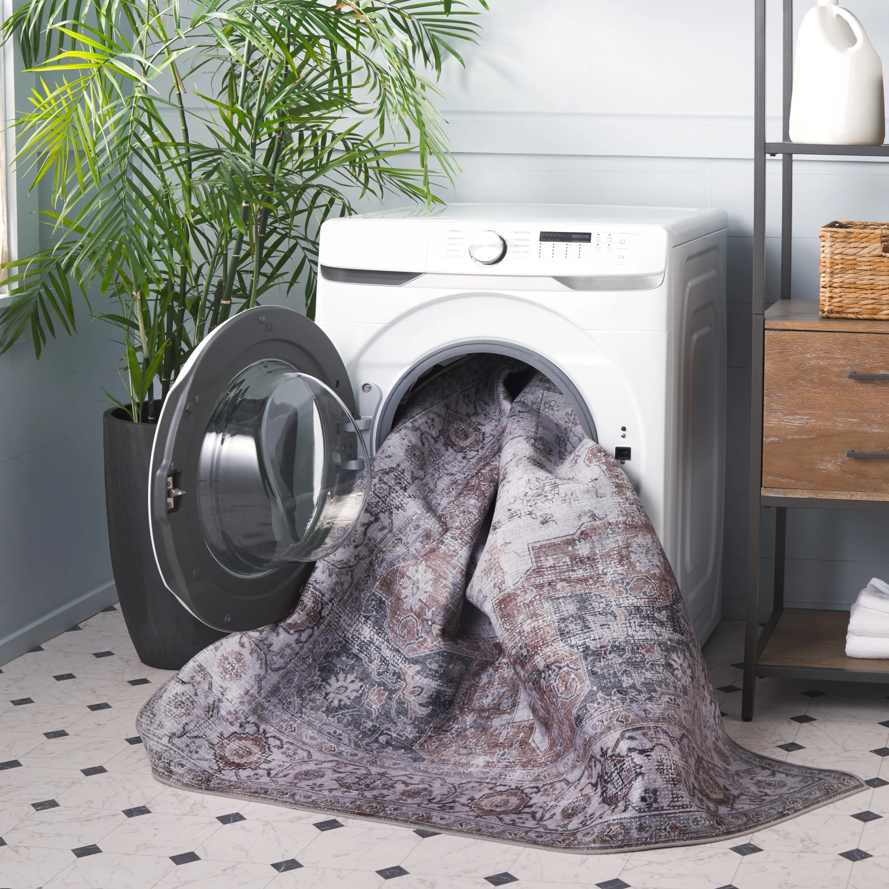 SAFAVIEH. Tucson Machine Washable Slip Resistant Queenie Oriental Medallion