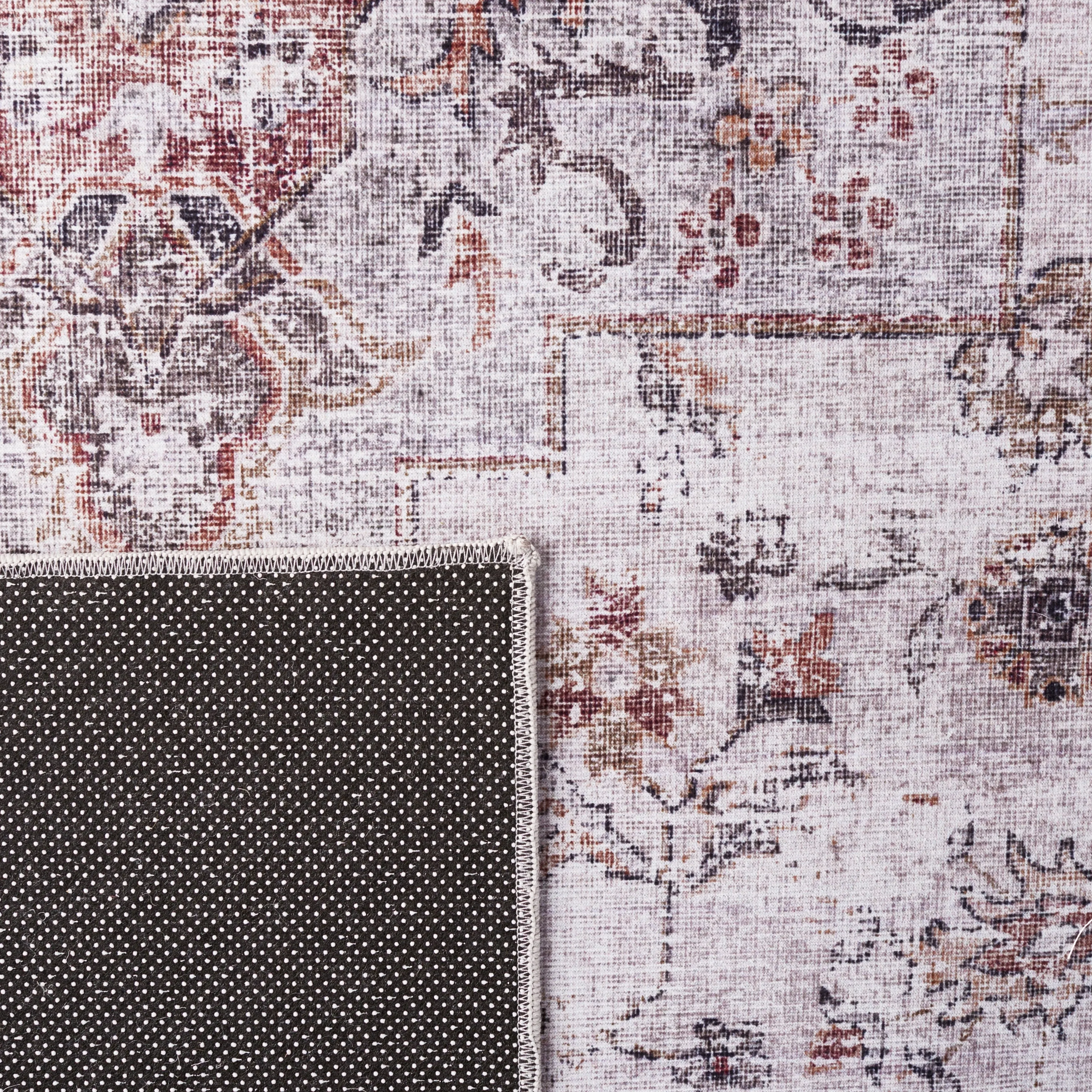 SAFAVIEH. Tucson Machine Washable Slip Resistant Queenie Oriental Medallion