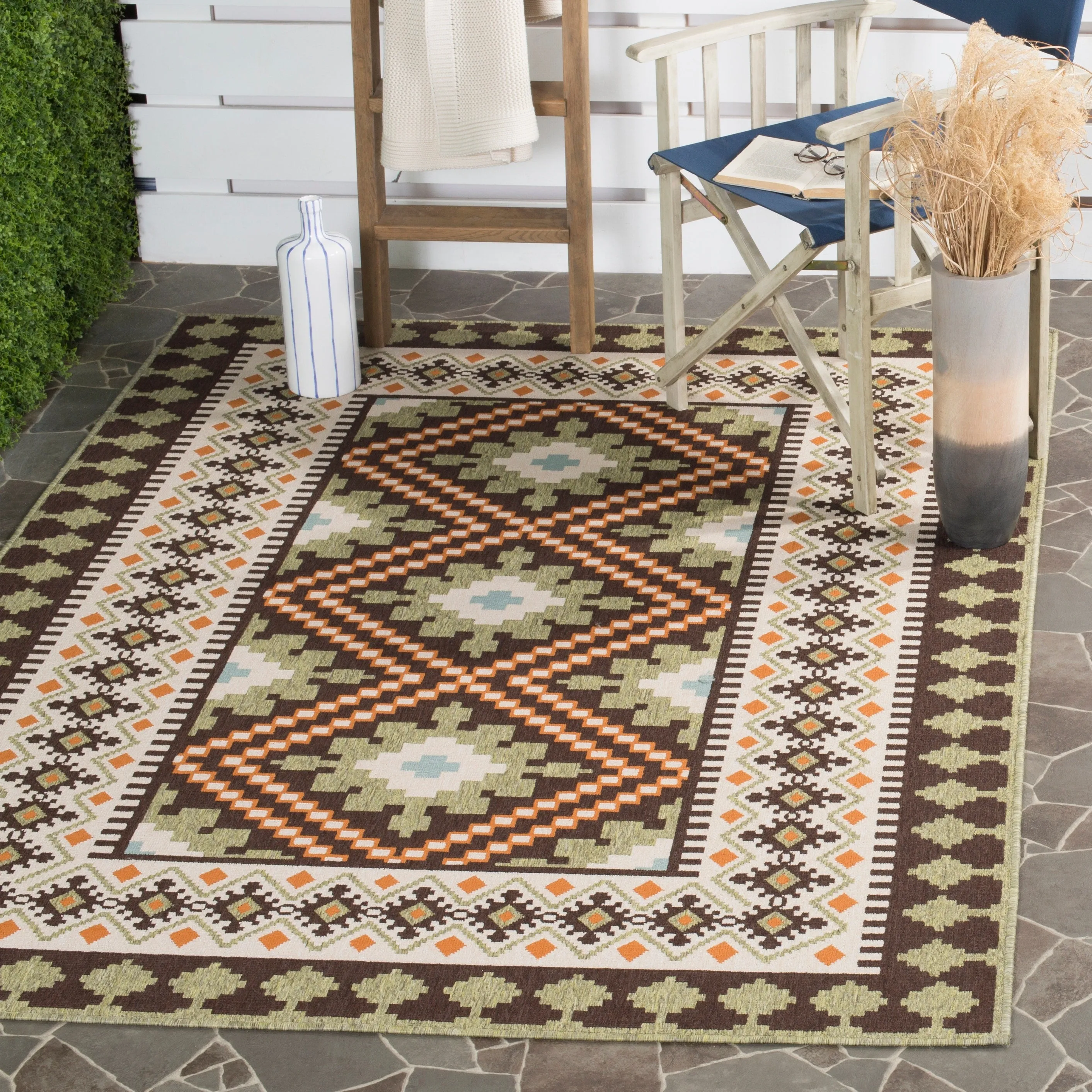 SAFAVIEH Veranda Eyvor Indoor/ Outdoor Waterproof Patio Backyard Rug