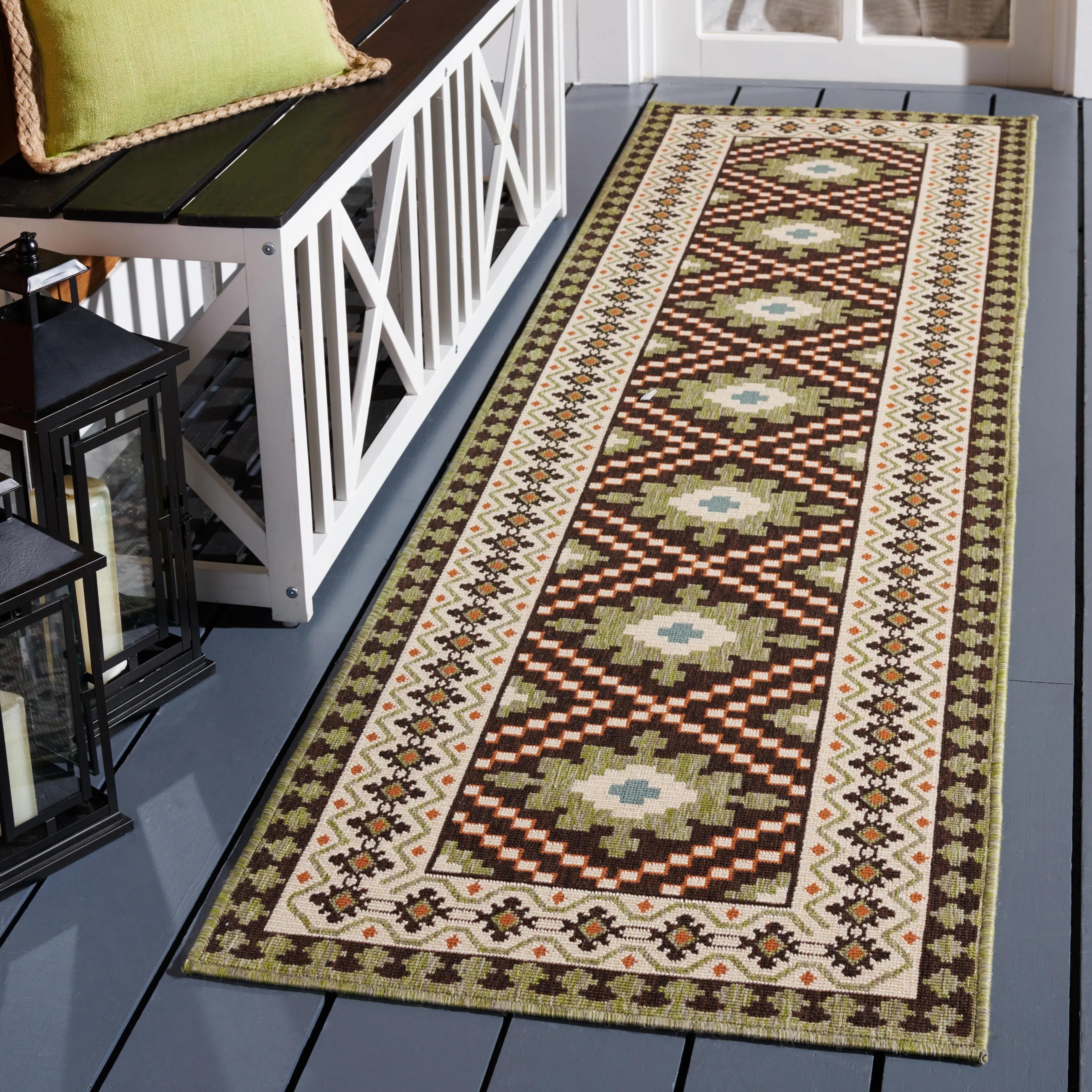 SAFAVIEH Veranda Eyvor Indoor/ Outdoor Waterproof Patio Backyard Rug