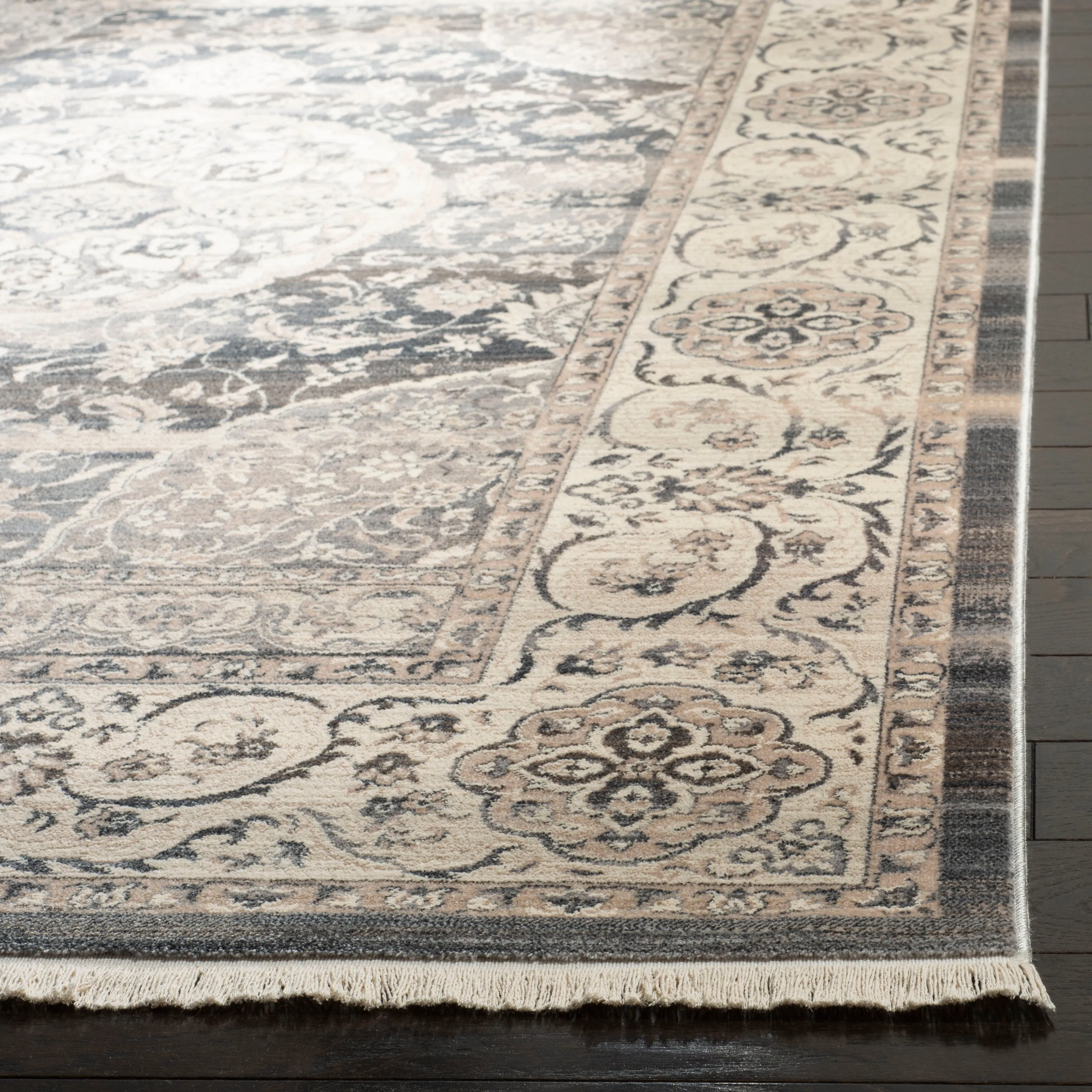 SAFAVIEH Vintage Boho Persian Reinoutje Oriental Polyester Rug with