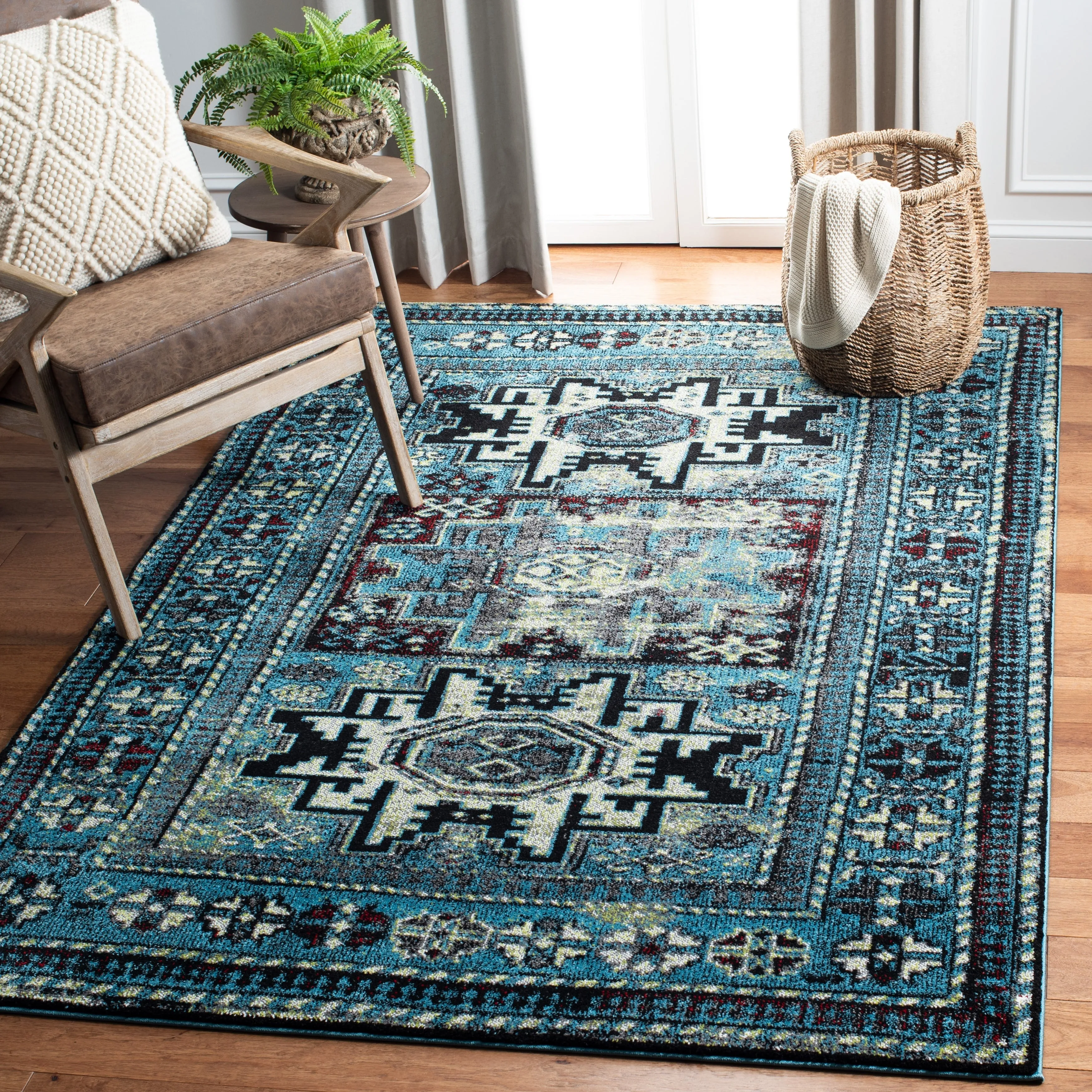 SAFAVIEH. Vintage Hamadan Lilla Oriental Distressed Rug