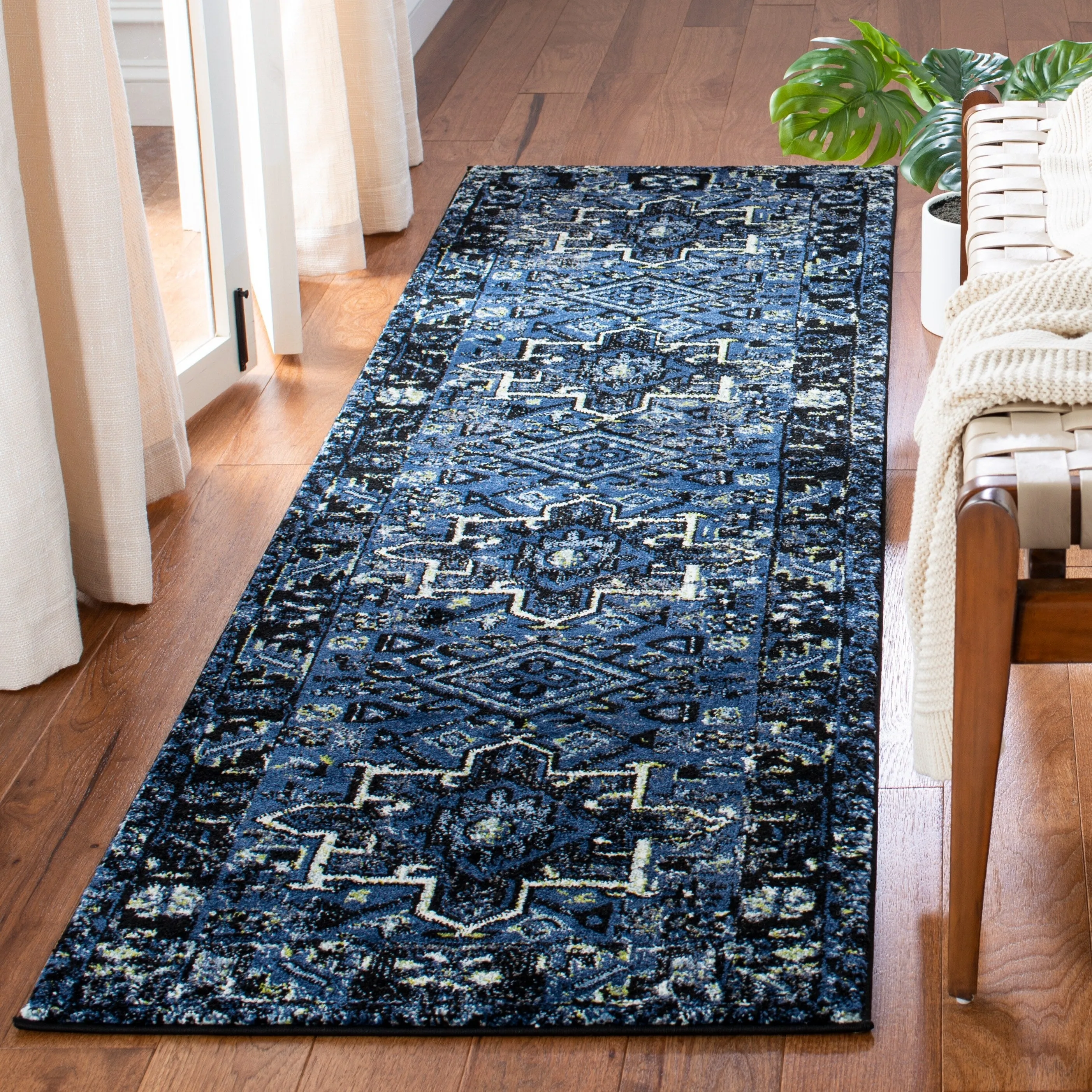 SAFAVIEH Vintage Hamadan Vina Oriental Rug