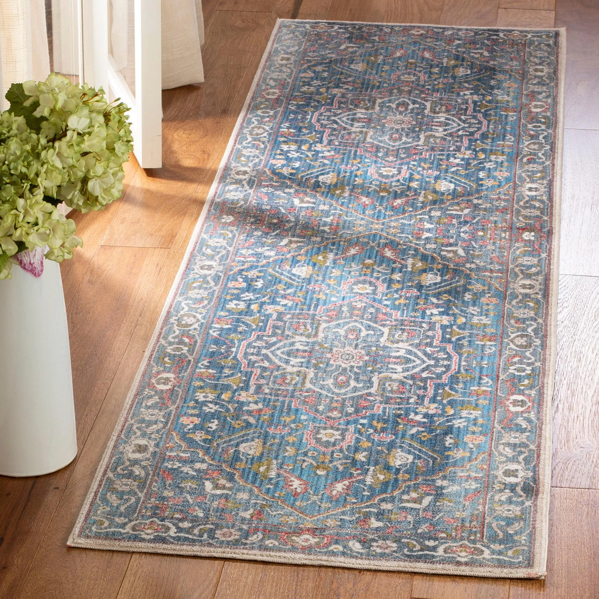 SAFAVIEH Vintage Persian Afag Vintage Oriental Rug