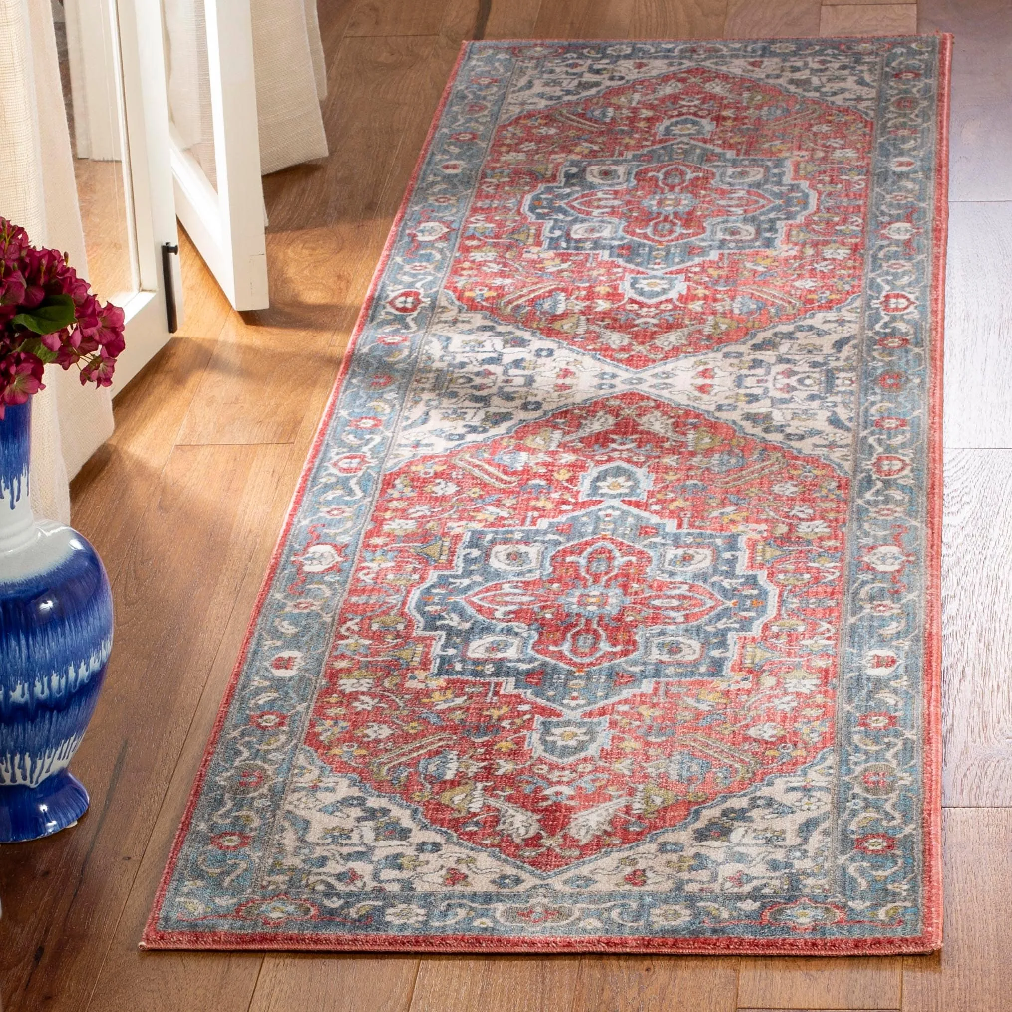 SAFAVIEH Vintage Persian Afag Vintage Oriental Rug