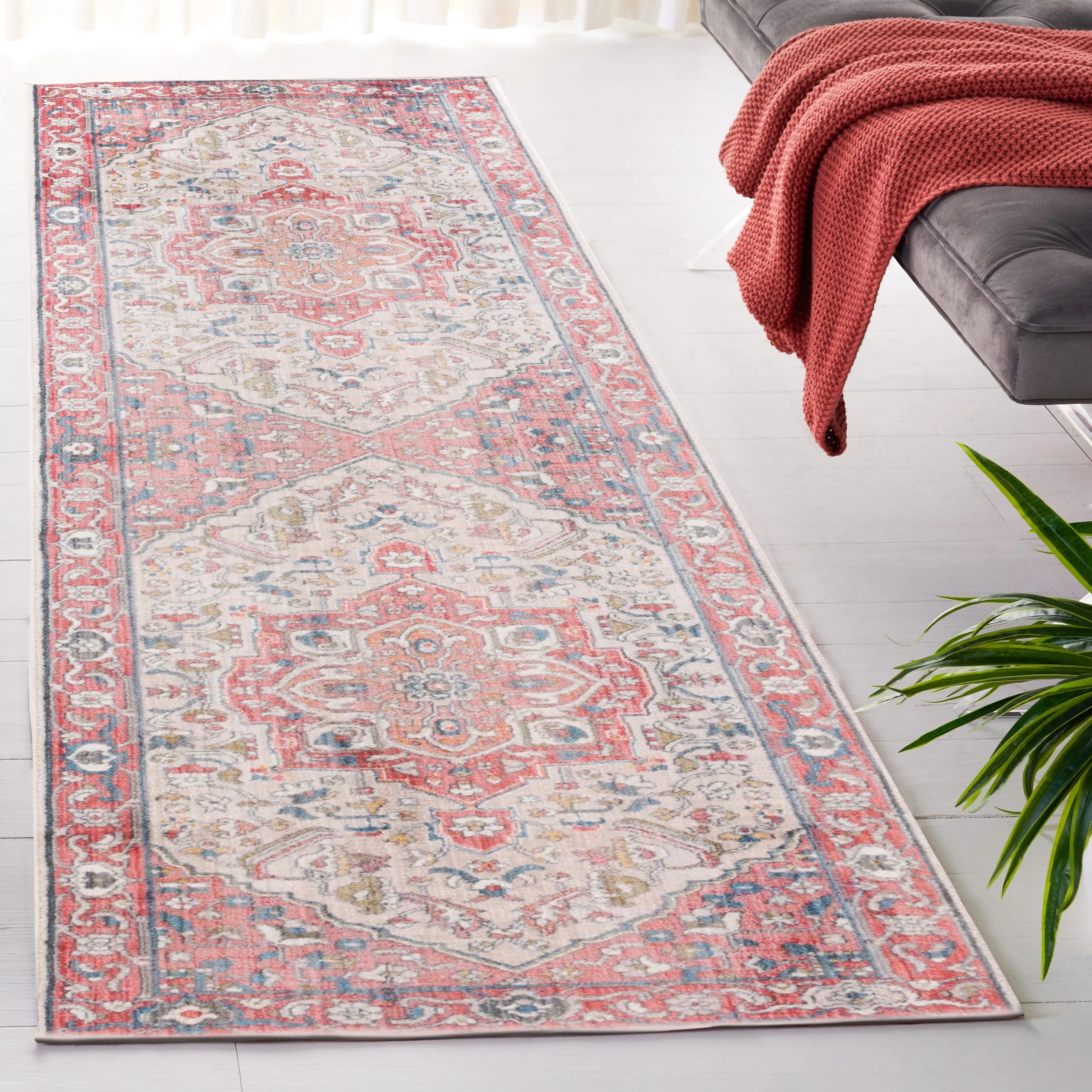 SAFAVIEH Vintage Persian Afag Vintage Oriental Rug