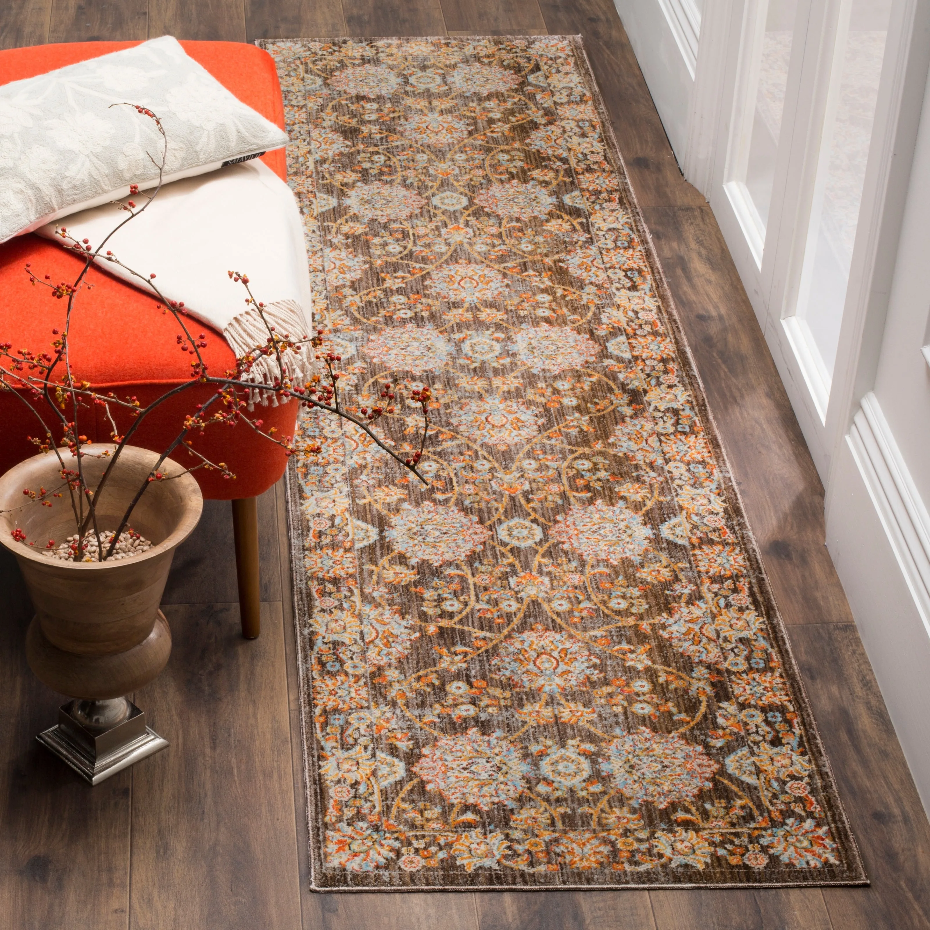 SAFAVIEH Vintage Persian Bernharda Traditional Oriental Rug