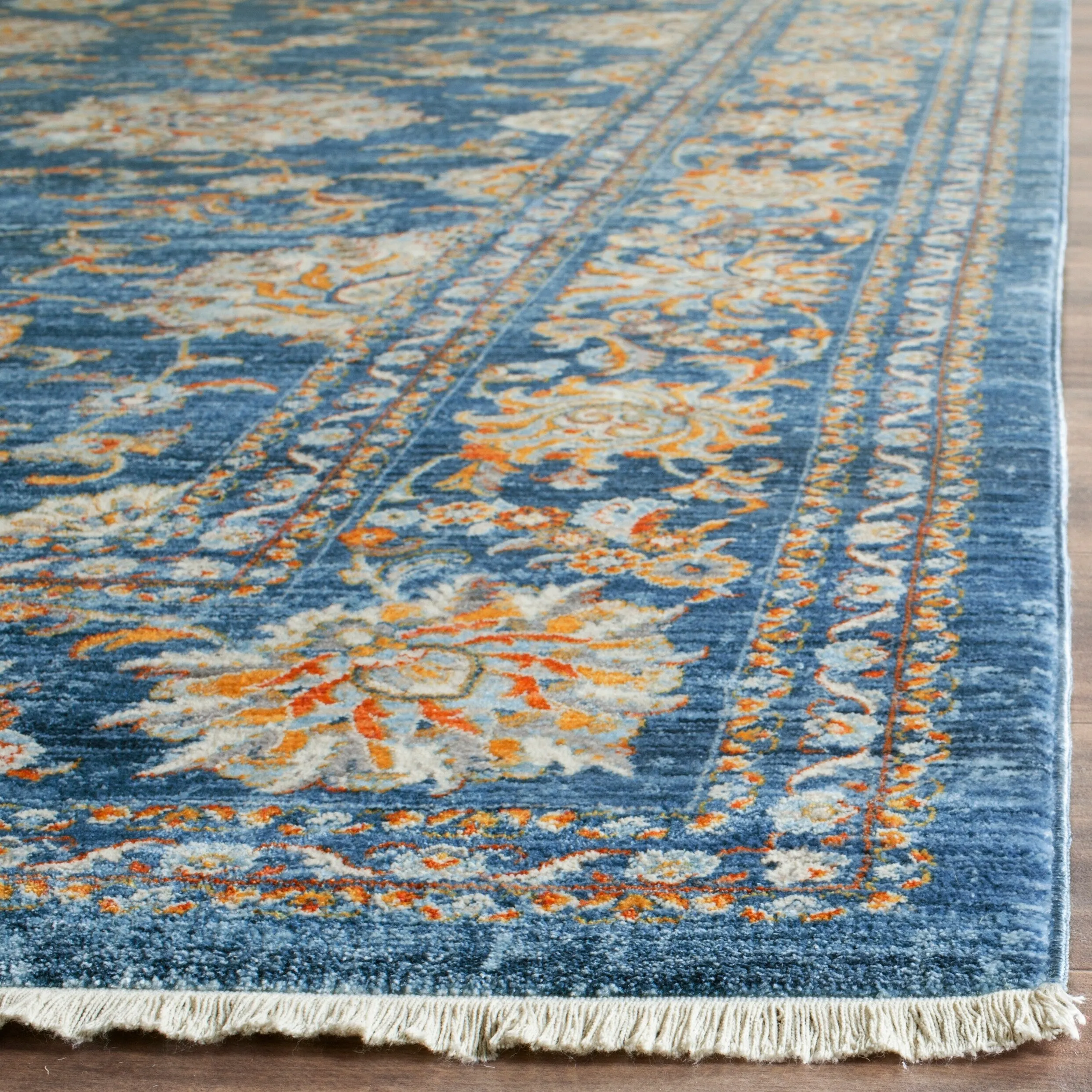 SAFAVIEH Vintage Persian Bernharda Traditional Oriental Rug