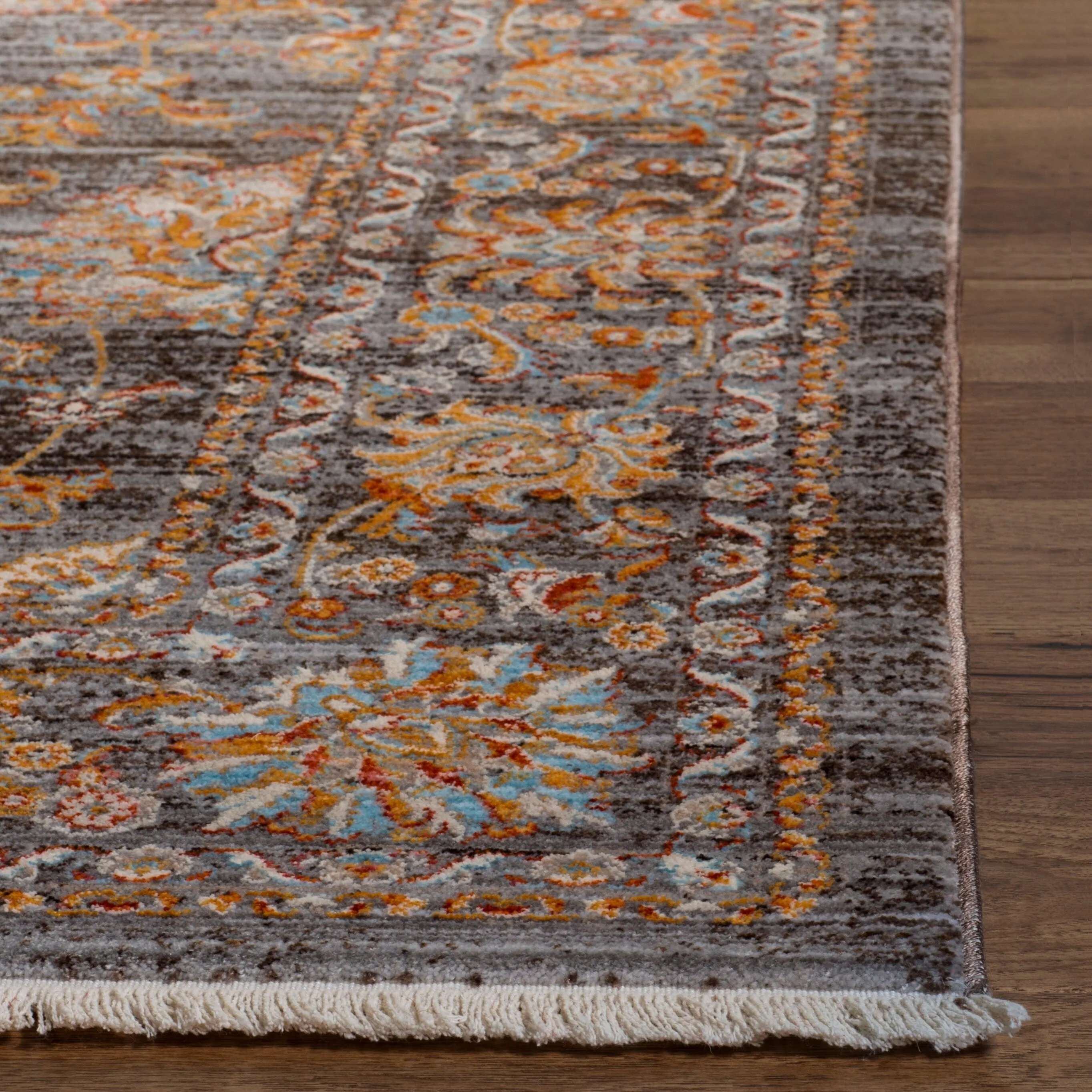 SAFAVIEH Vintage Persian Bernharda Traditional Oriental Rug