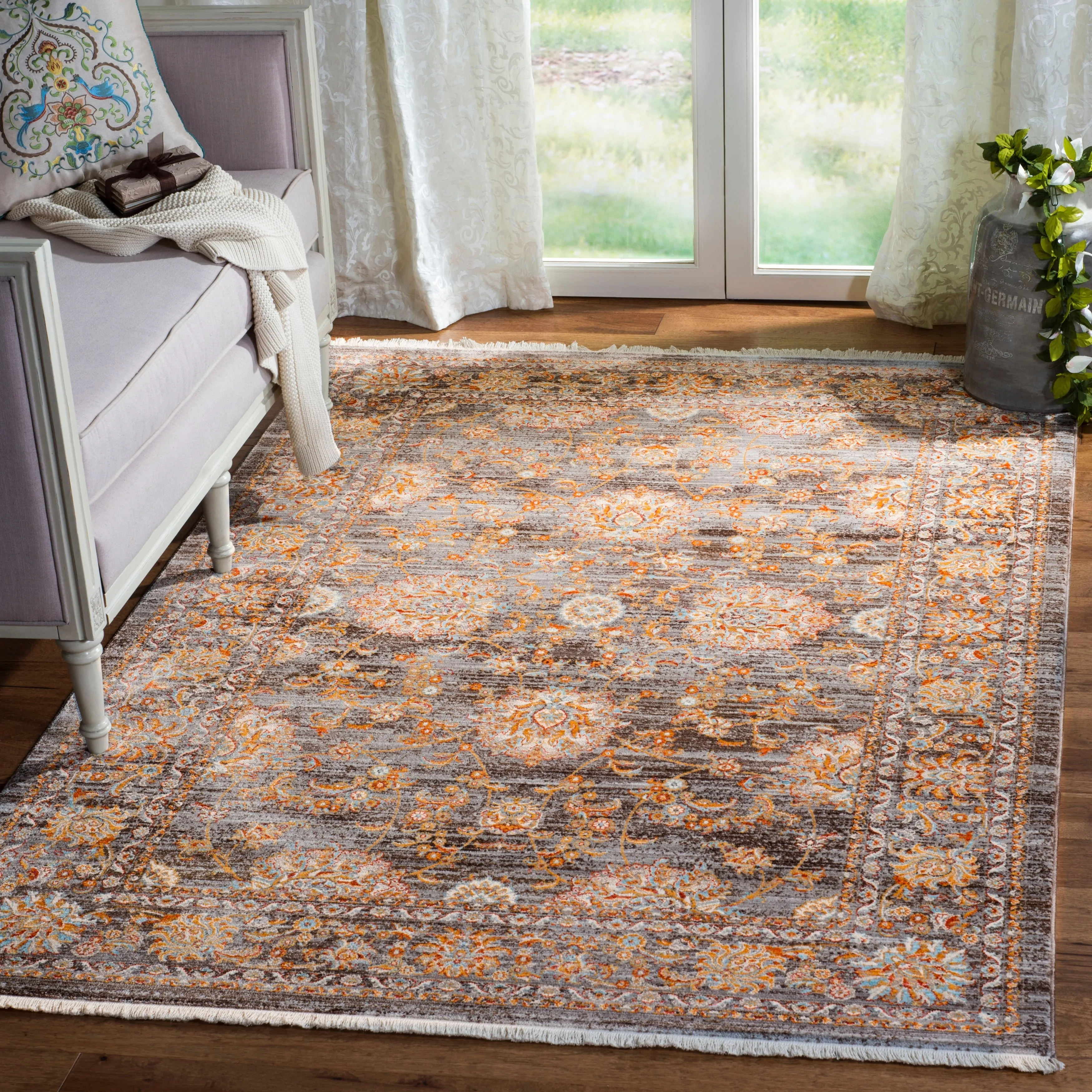 SAFAVIEH Vintage Persian Bernharda Traditional Oriental Rug