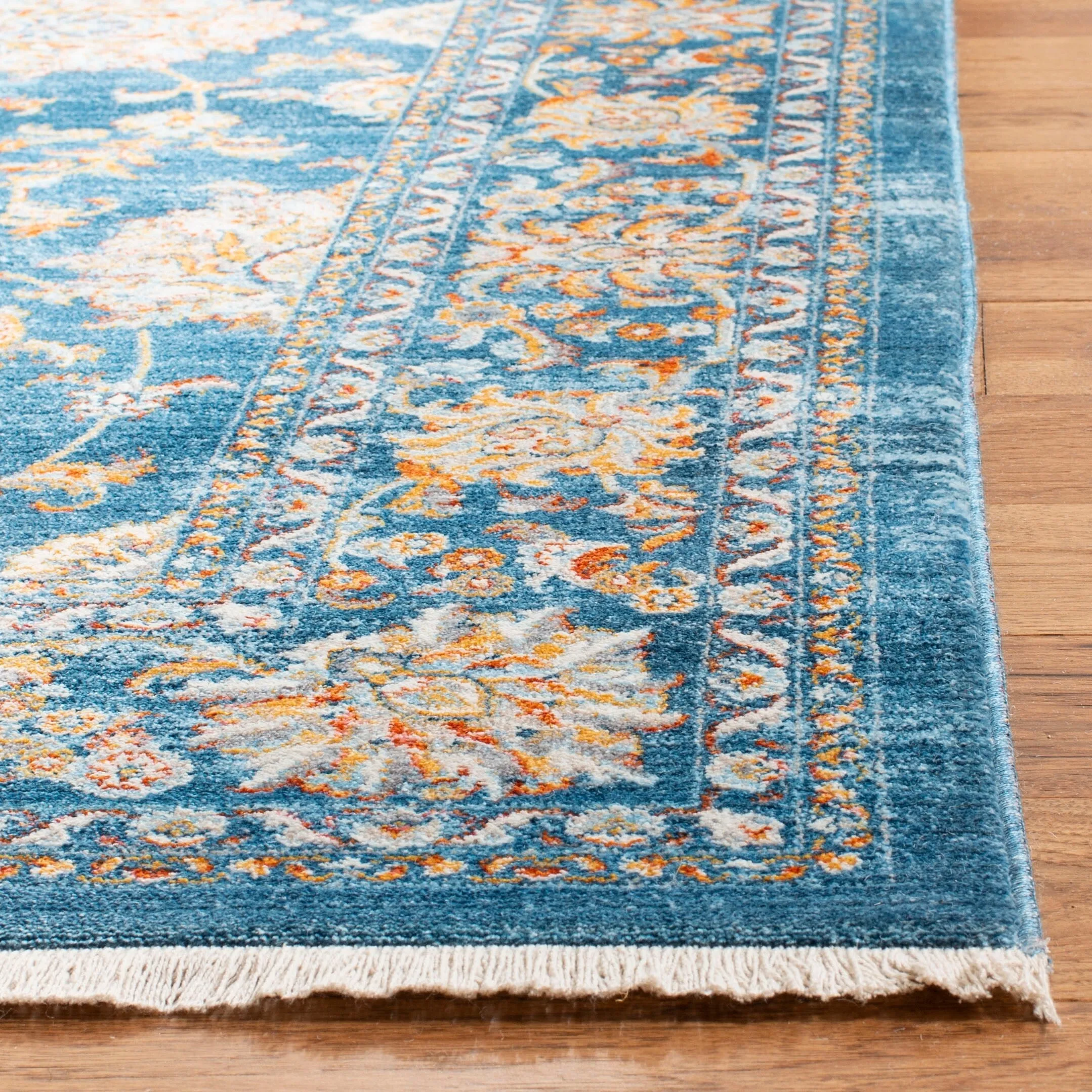 SAFAVIEH Vintage Persian Bernharda Traditional Oriental Rug