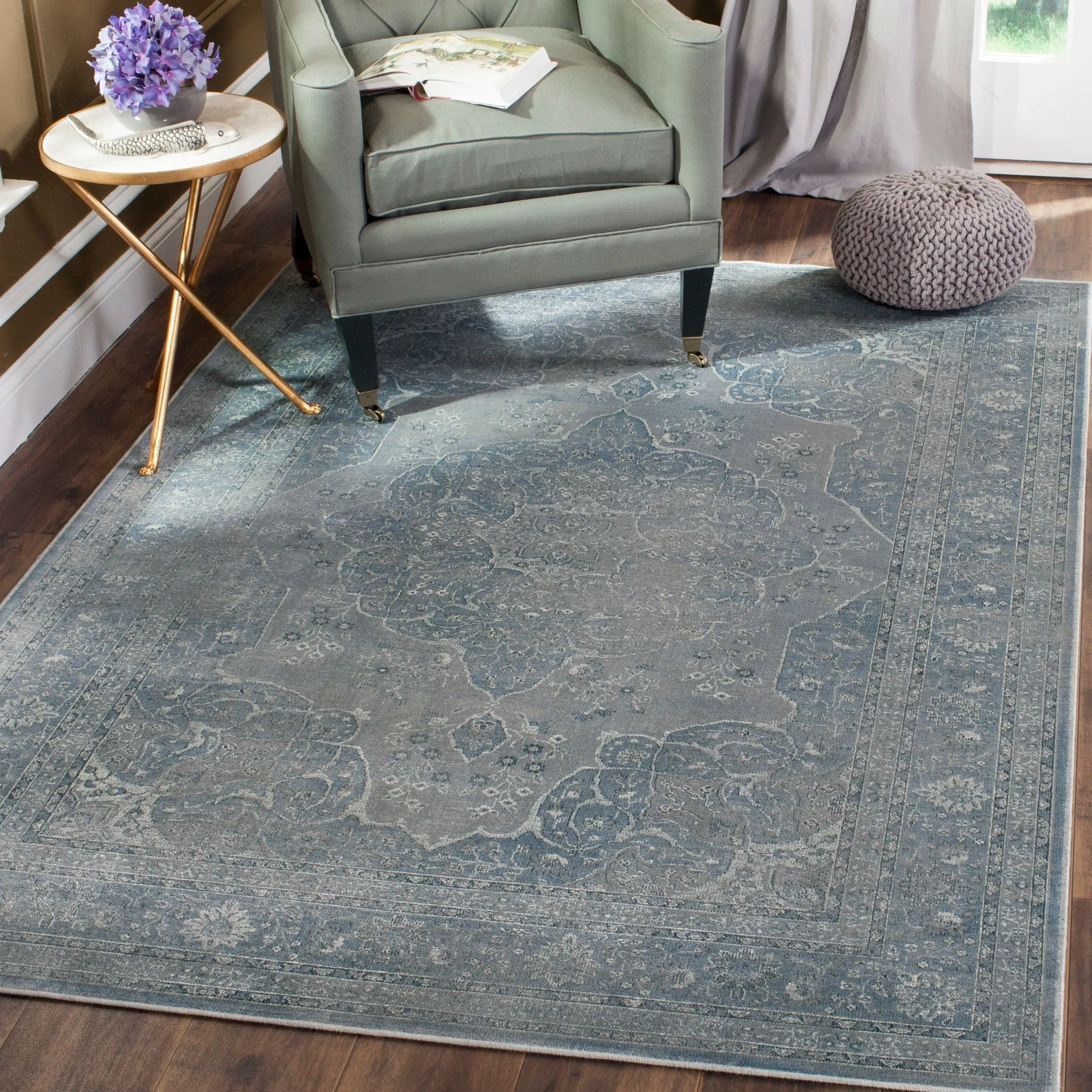 SAFAVIEH Vintage Priscilla Oriental Distressed Viscose Rug