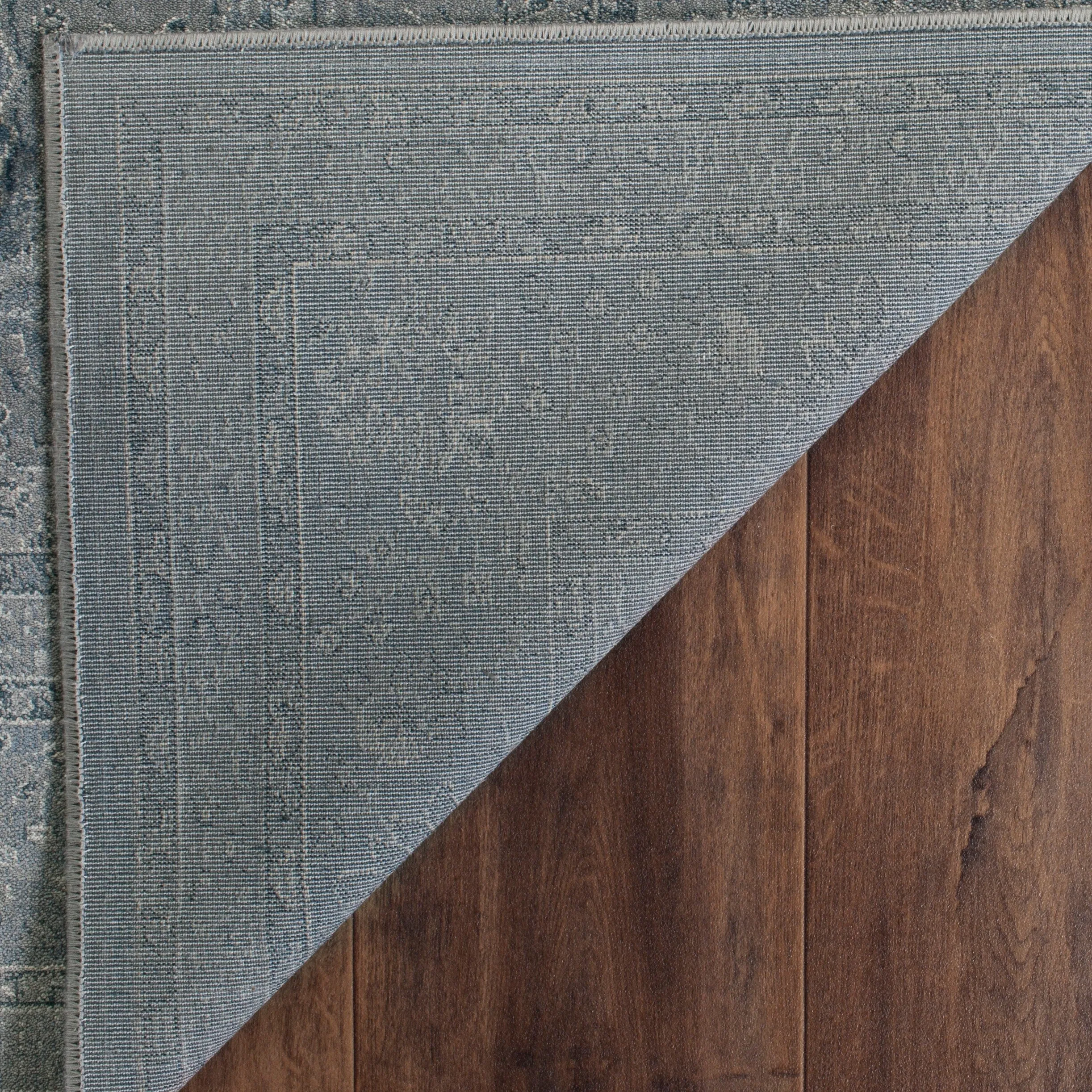SAFAVIEH Vintage Priscilla Oriental Distressed Viscose Rug