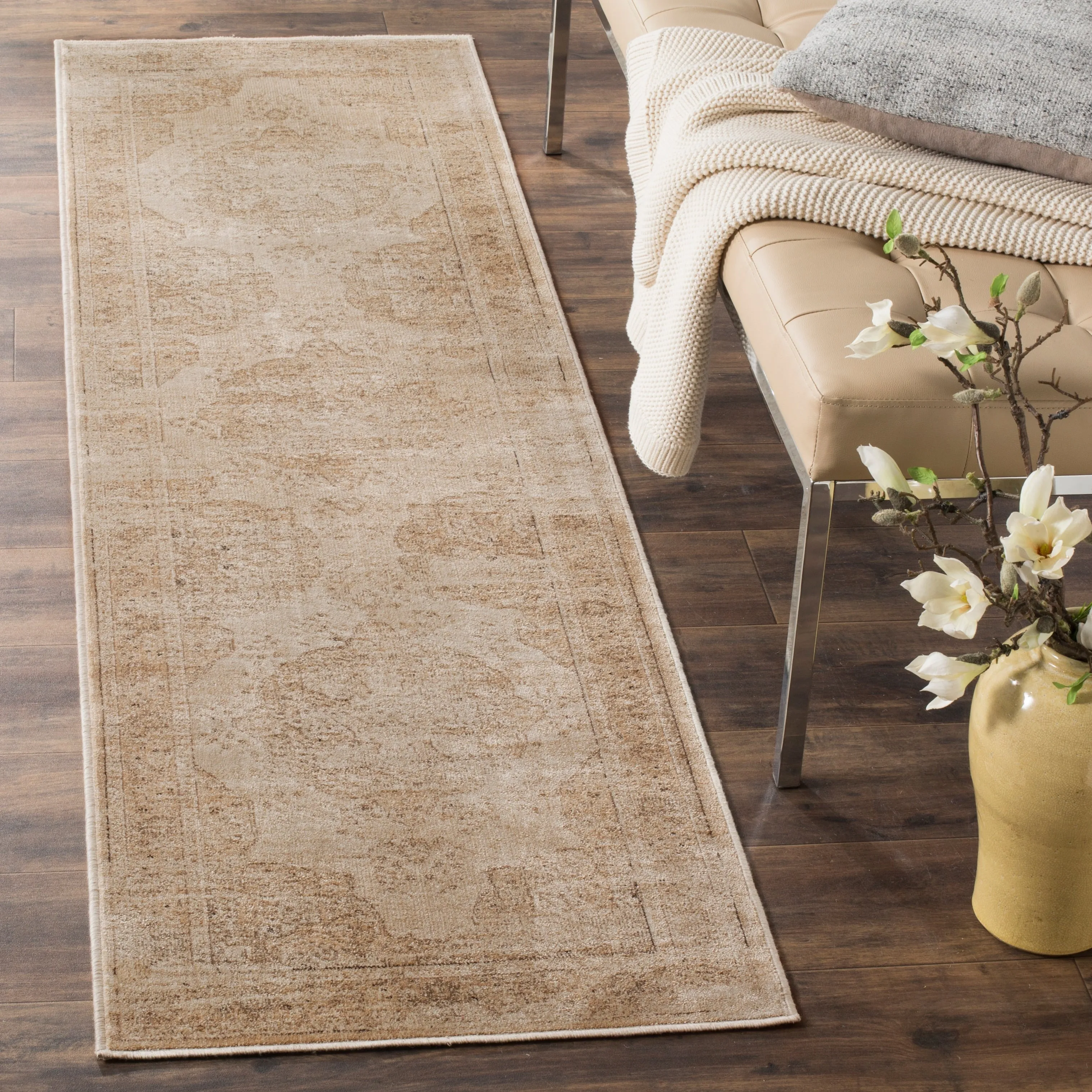 SAFAVIEH Vintage Priscilla Oriental Distressed Viscose Rug
